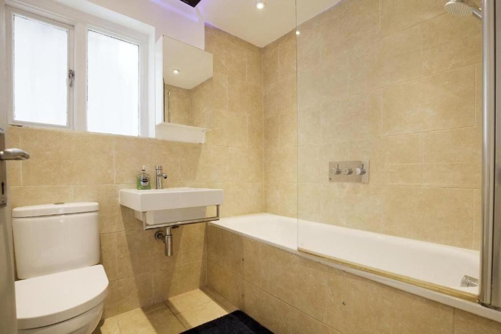 Apartment Lovely Kensington Flat