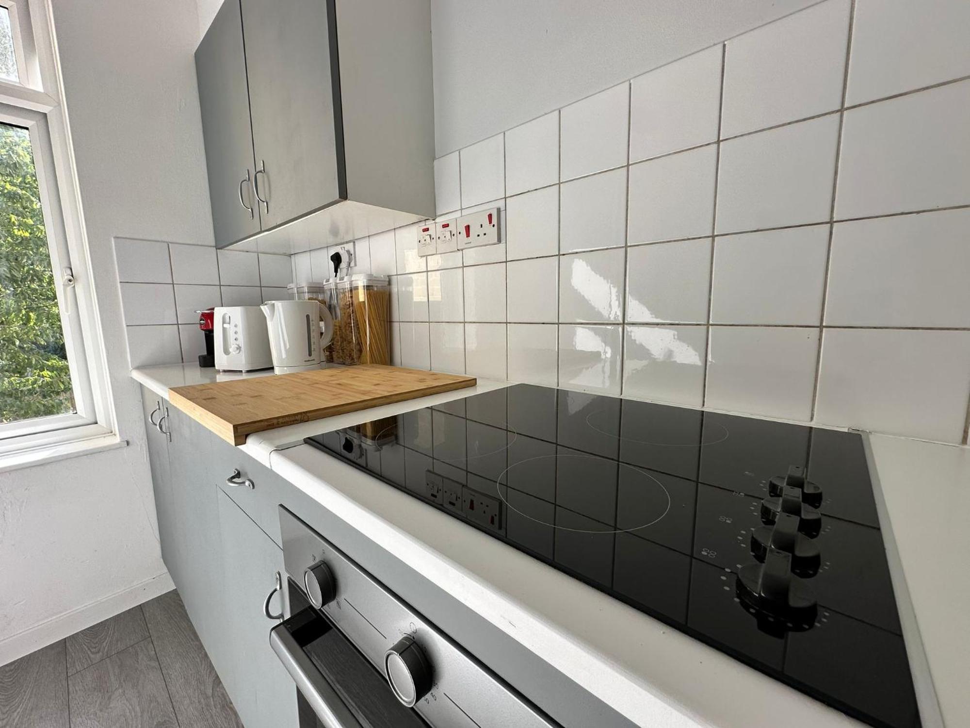 Cosy 2 Bedroom Flat In Manor House *