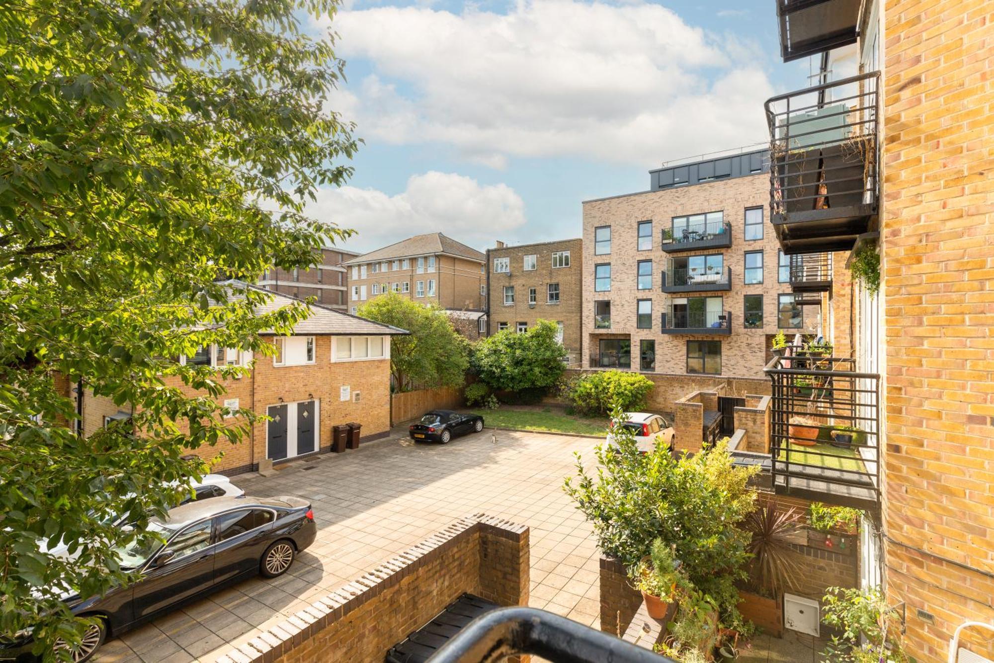 Cosy 2 Bedroom Flat In Manor House * Londres