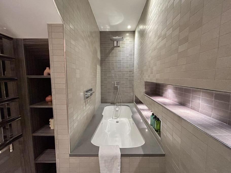 Appartement Stylish And Spacious In Prime Londres