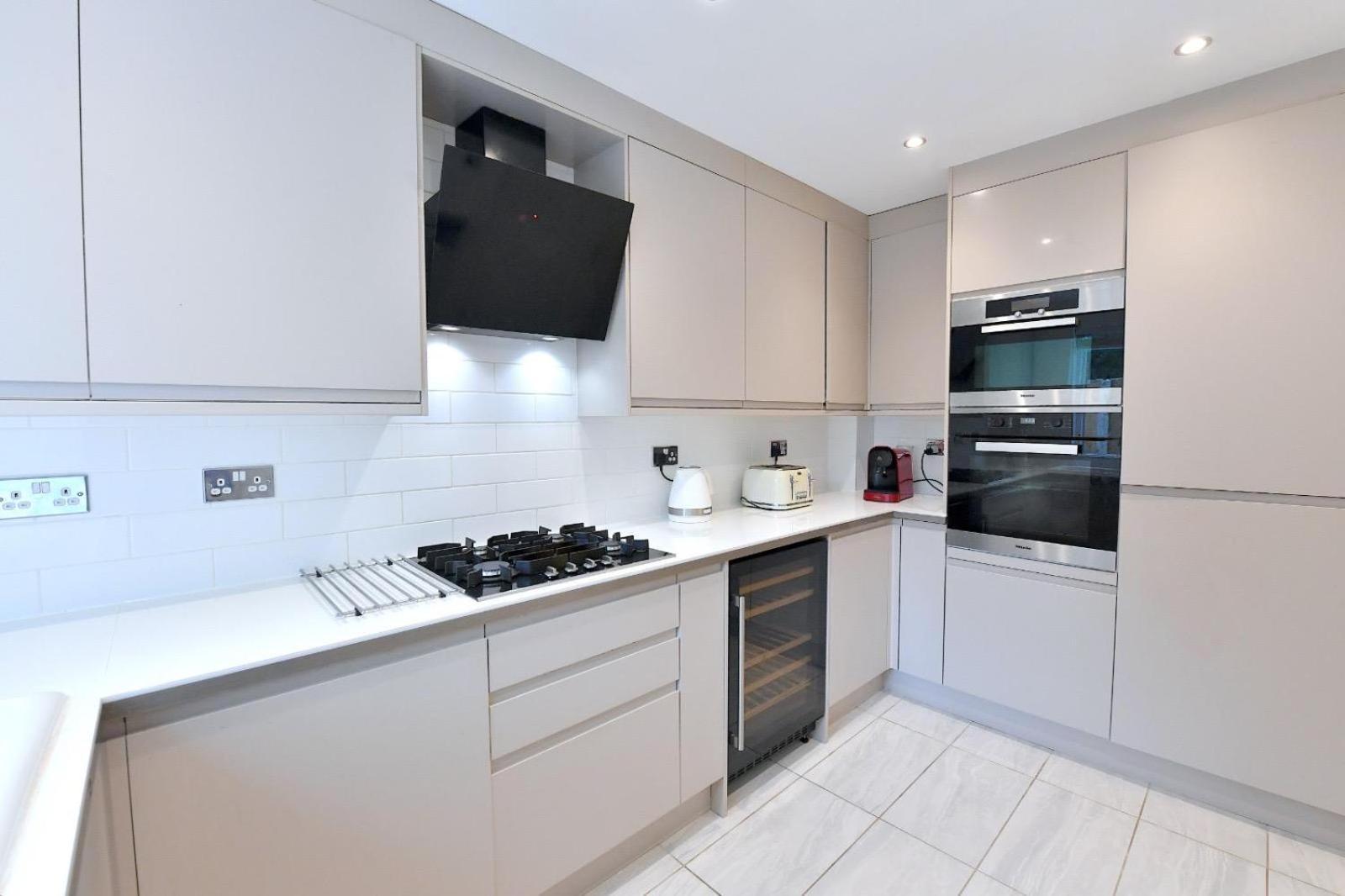 Apartment 2 Bedrooms Sleep 6 Free Parking London
