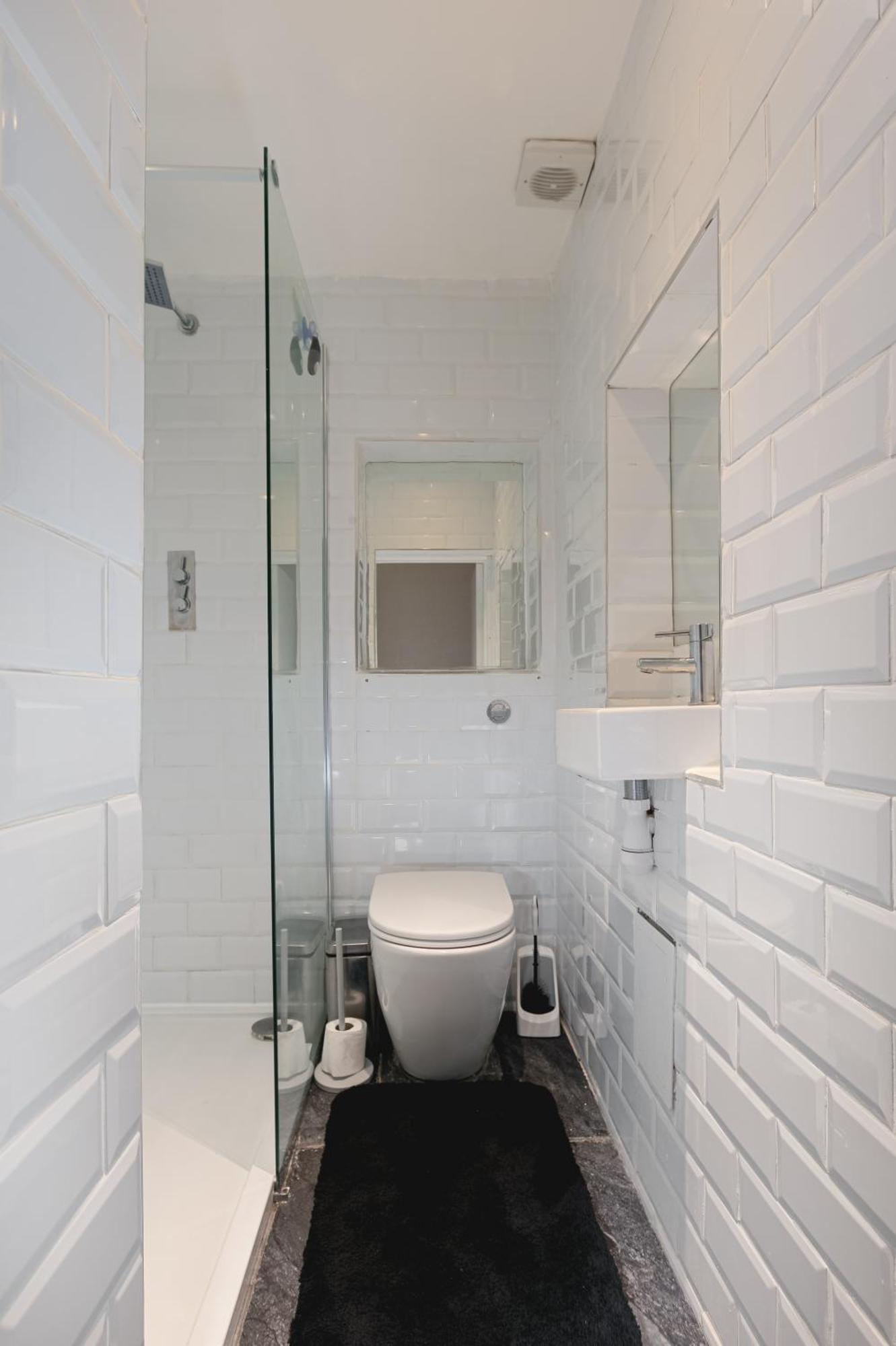 Apartment Spacious With Garden In London