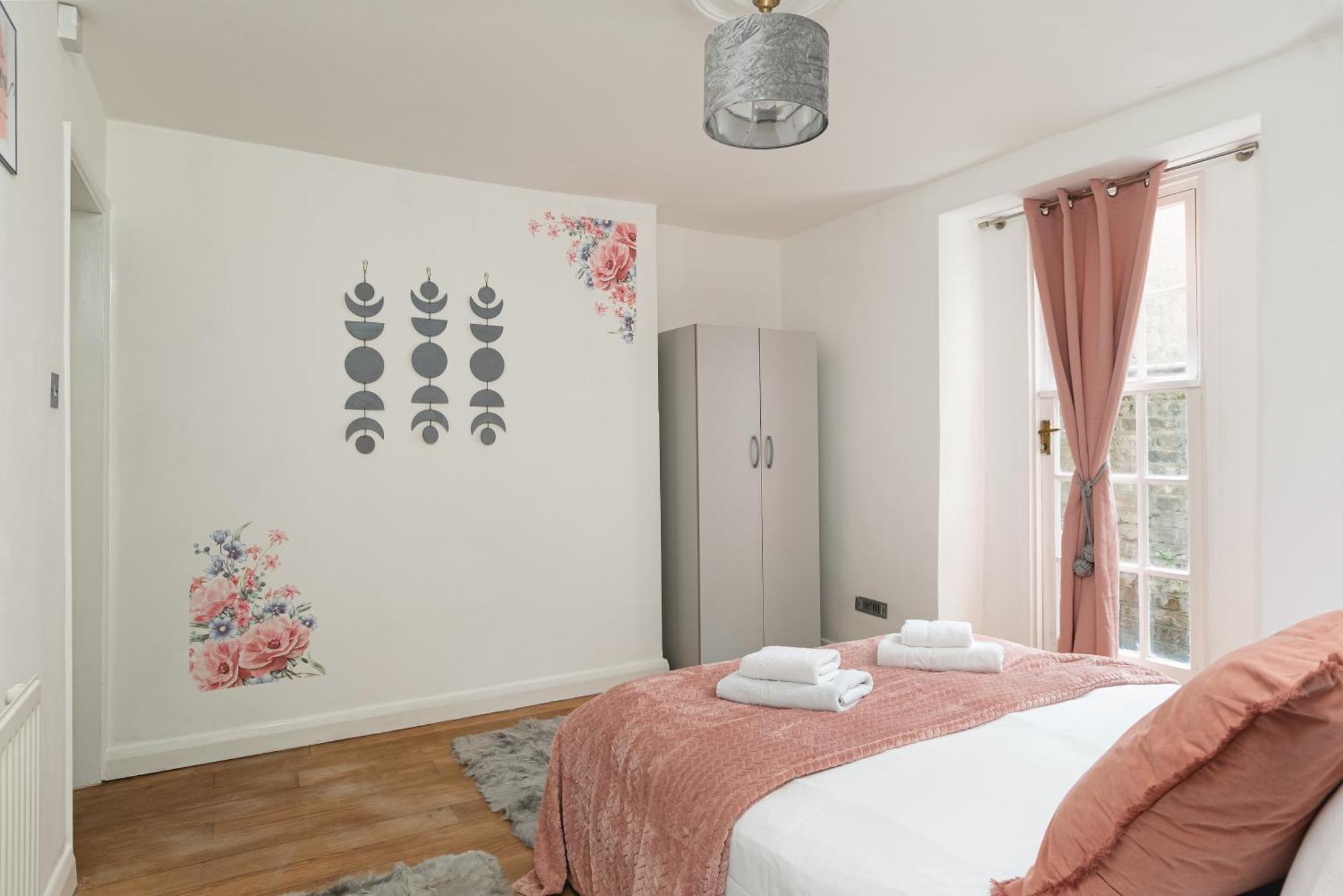 Apartment Spacious With Garden In