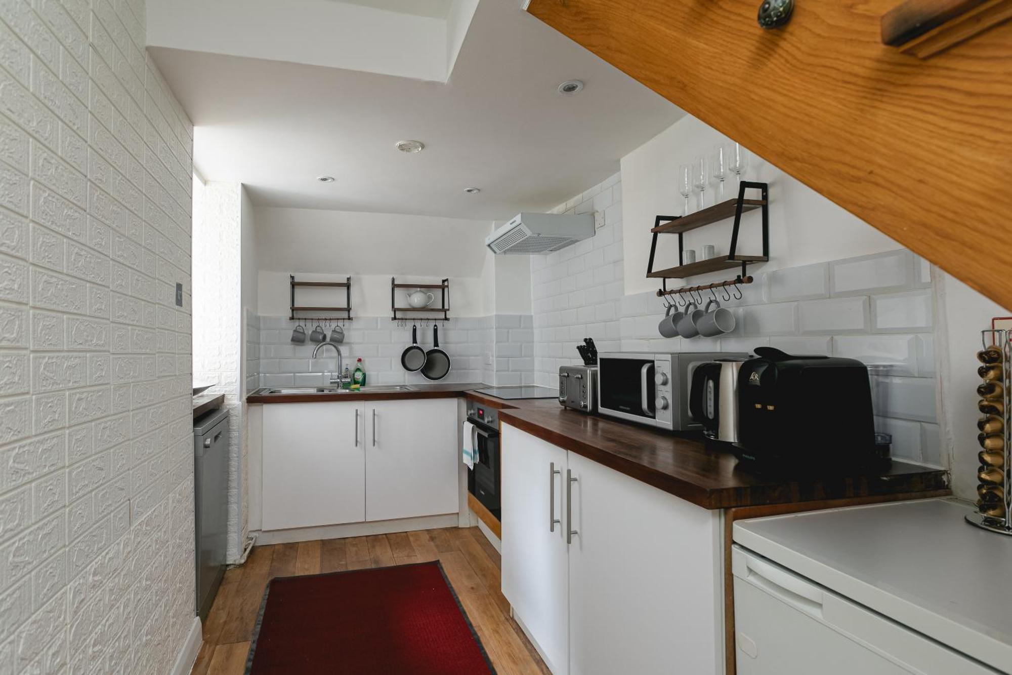 Apartment Spacious With Garden In London