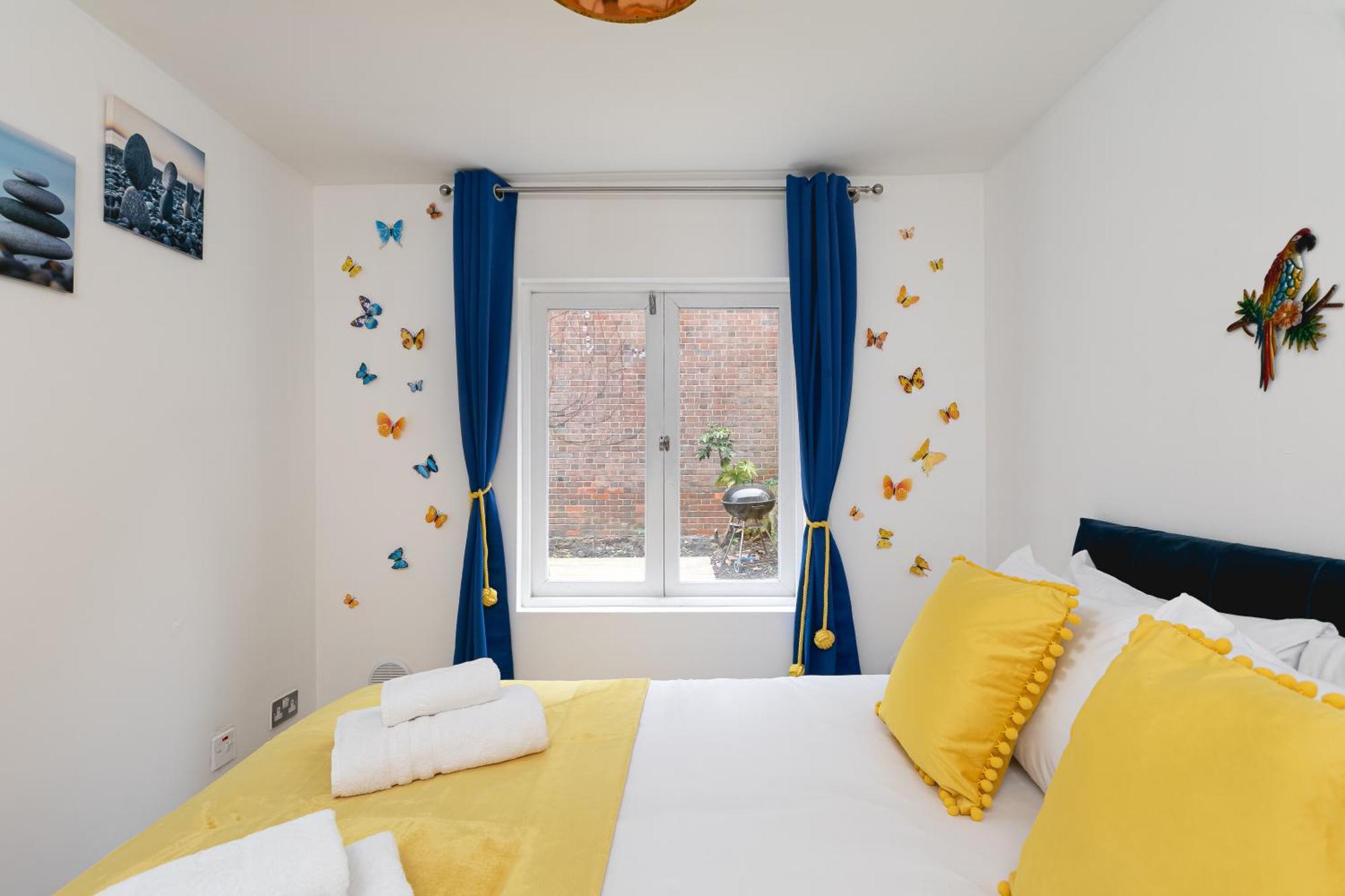 Spacious With Garden In * London
