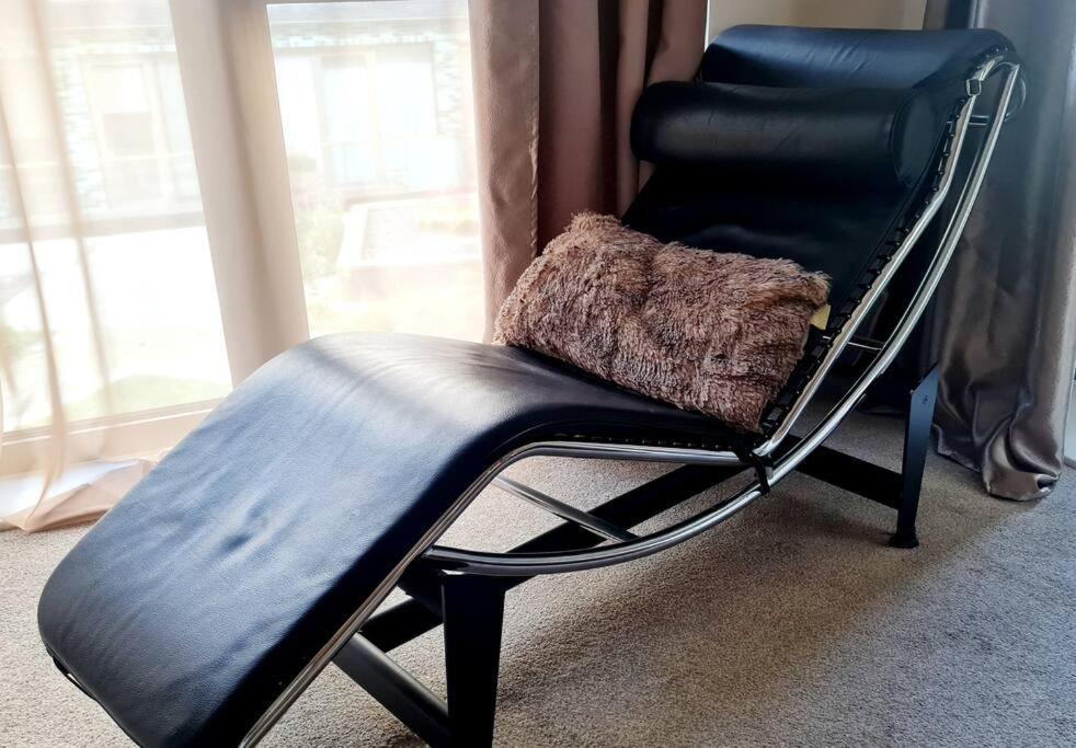 Stylish Near Tower Bridge Apartment *