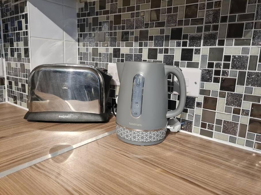 Stylish Near Tower Bridge Apartment London