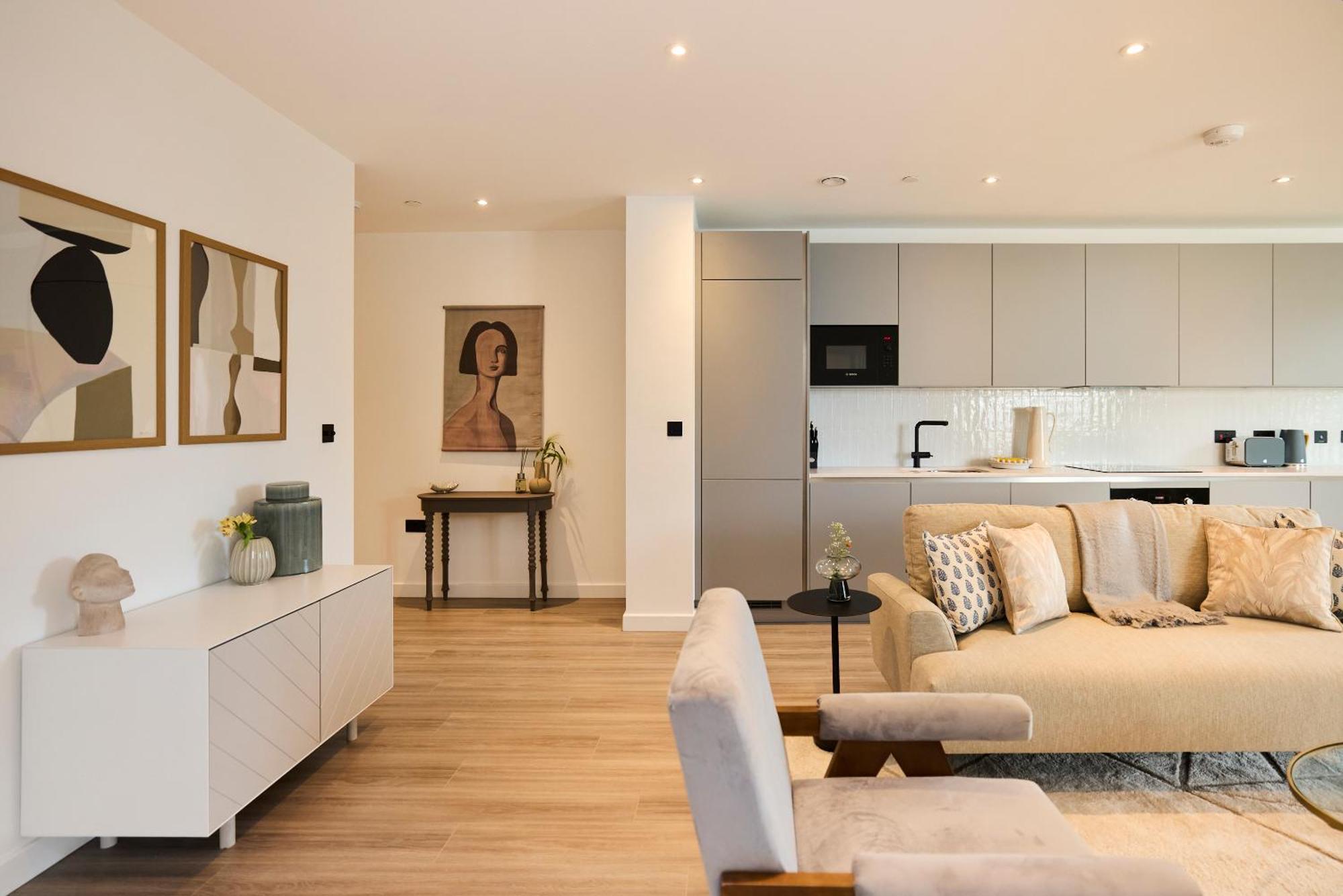 The Tottenham Escape - Lovely 2bdr Flat With Balcony Apartment *