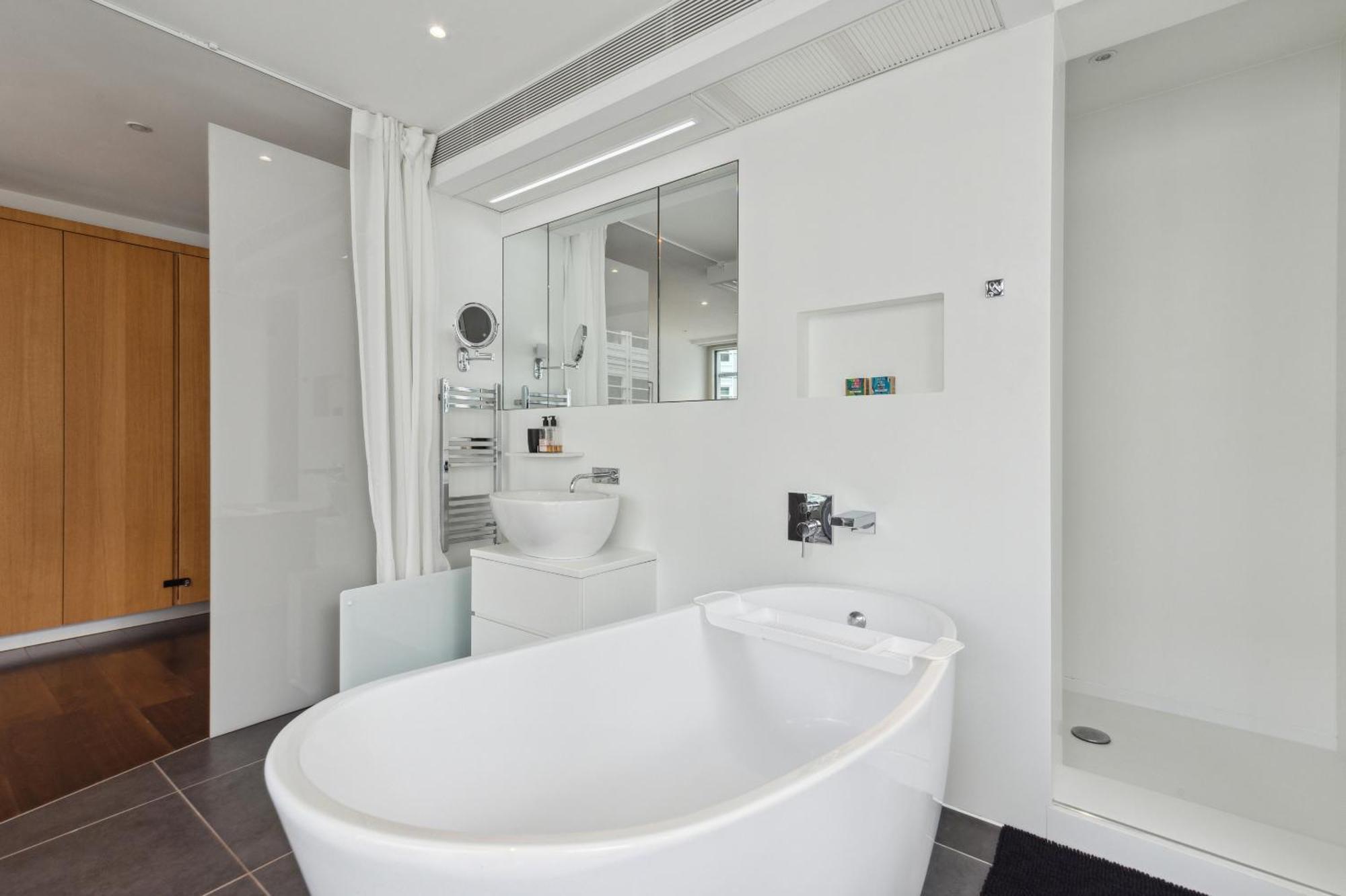 3bed 3bath With 2xbalconies In Apartamento *