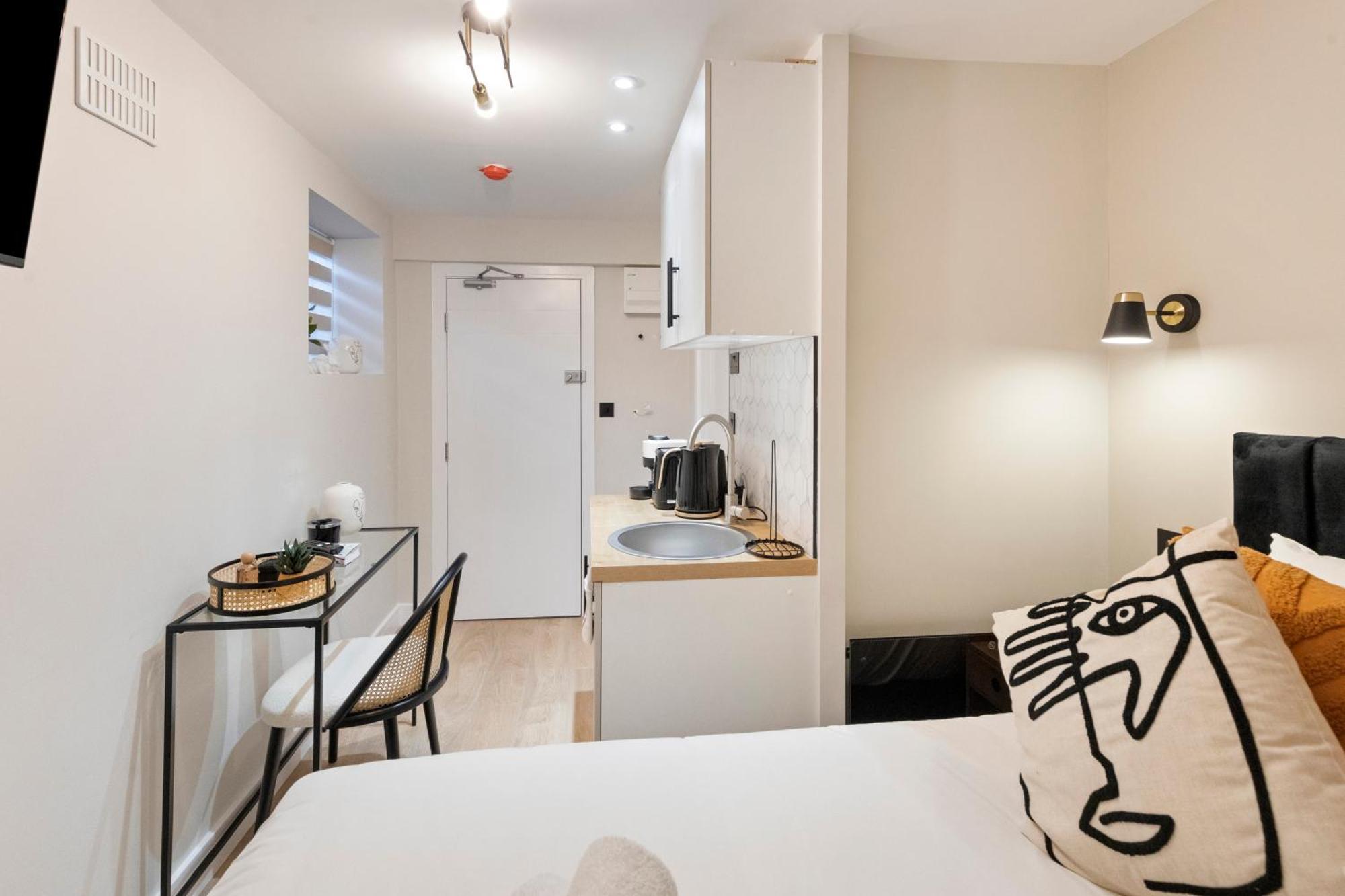 Apartamento Chic Pad: Modern Retreat *