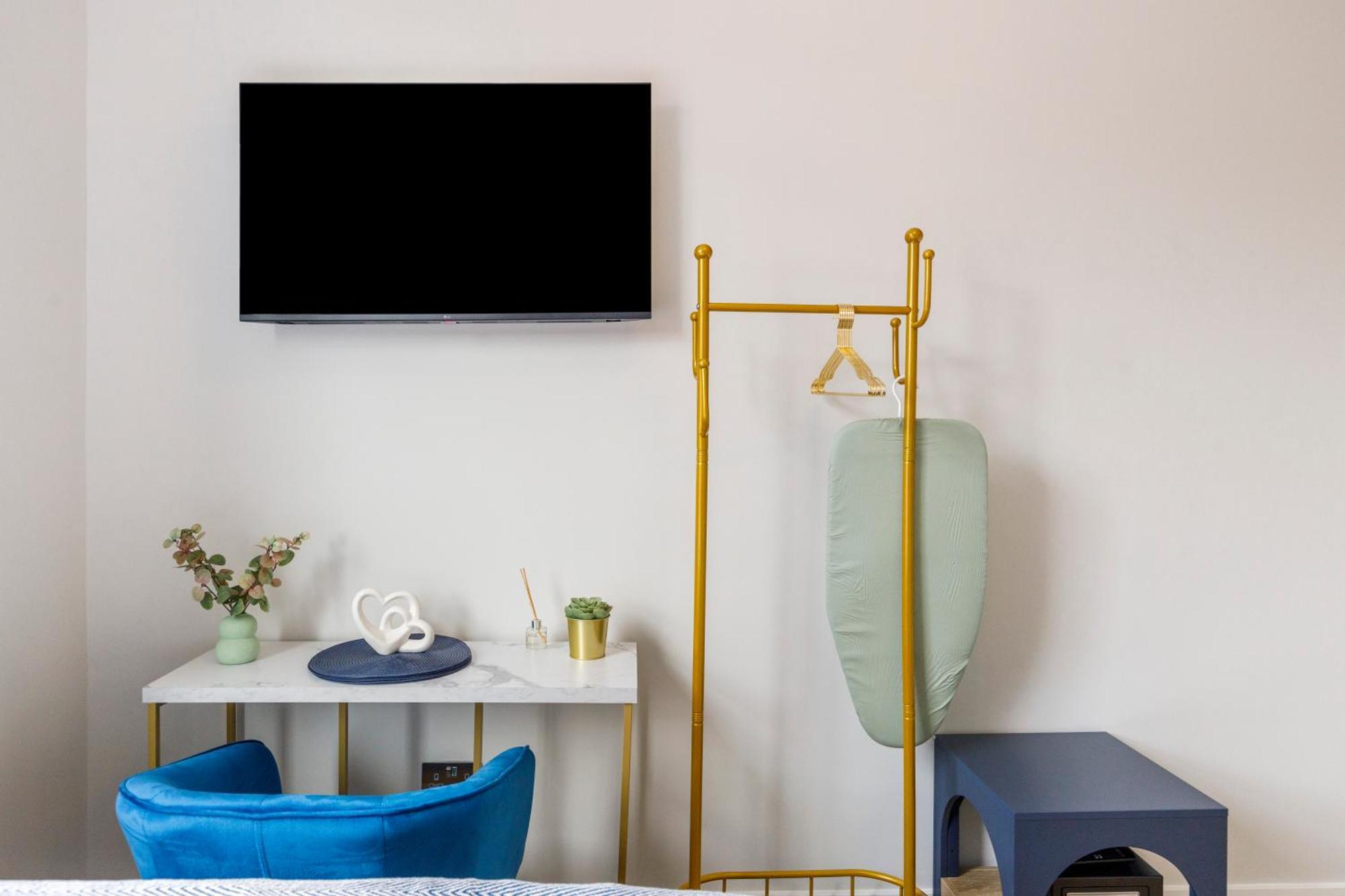 Cityscape Oasis Chic For Urban Dwellers Apartment *