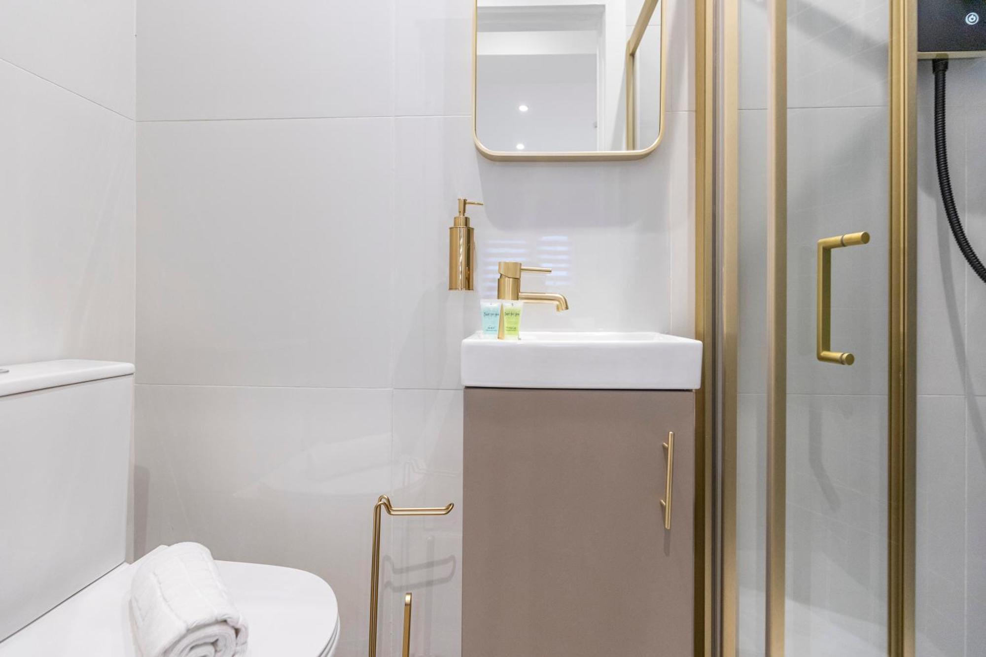 Minimalist Bliss With Refreshing Ambiance * Londen