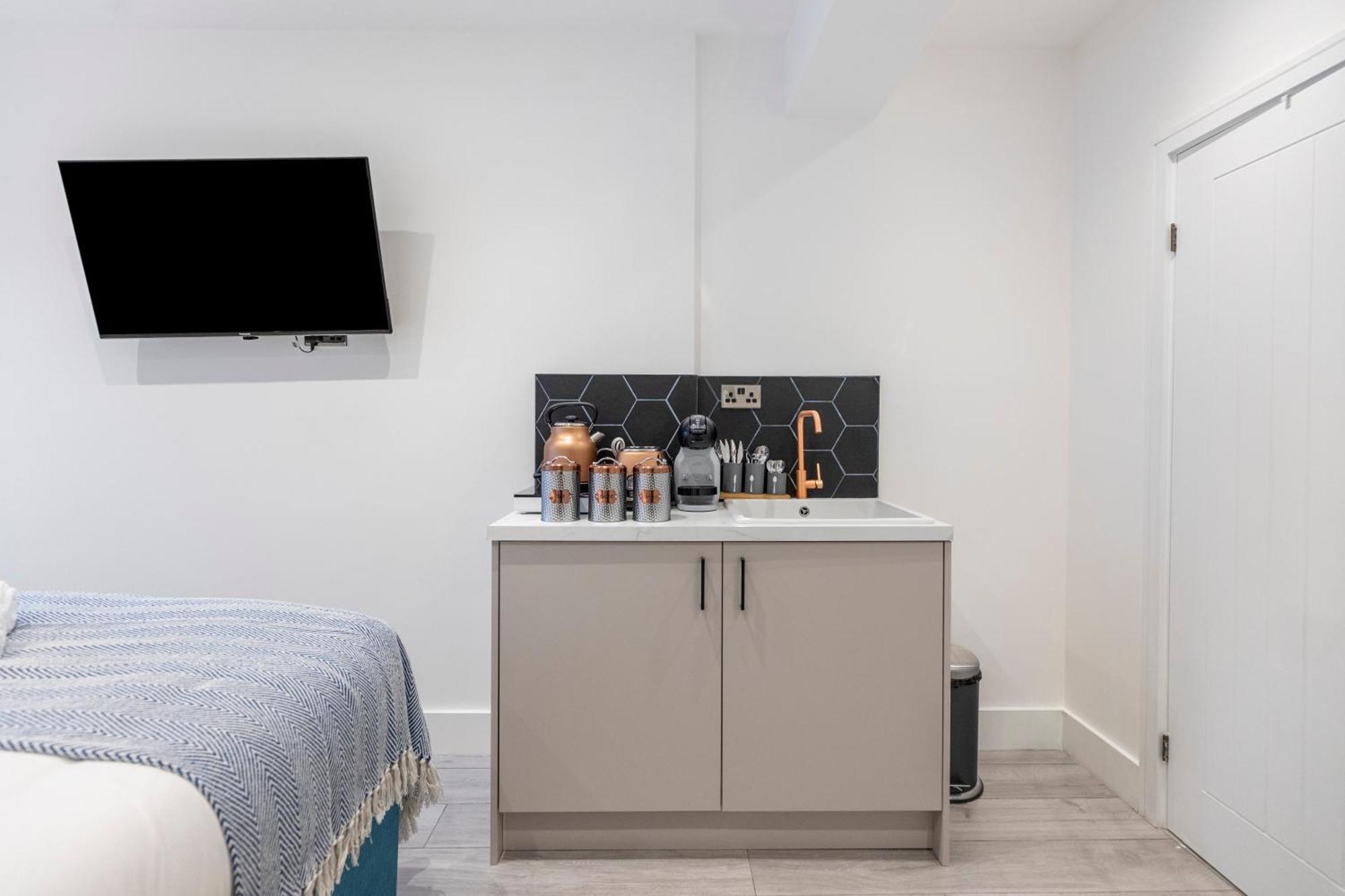 Appartement Minimalist Bliss With Refreshing Ambiance *