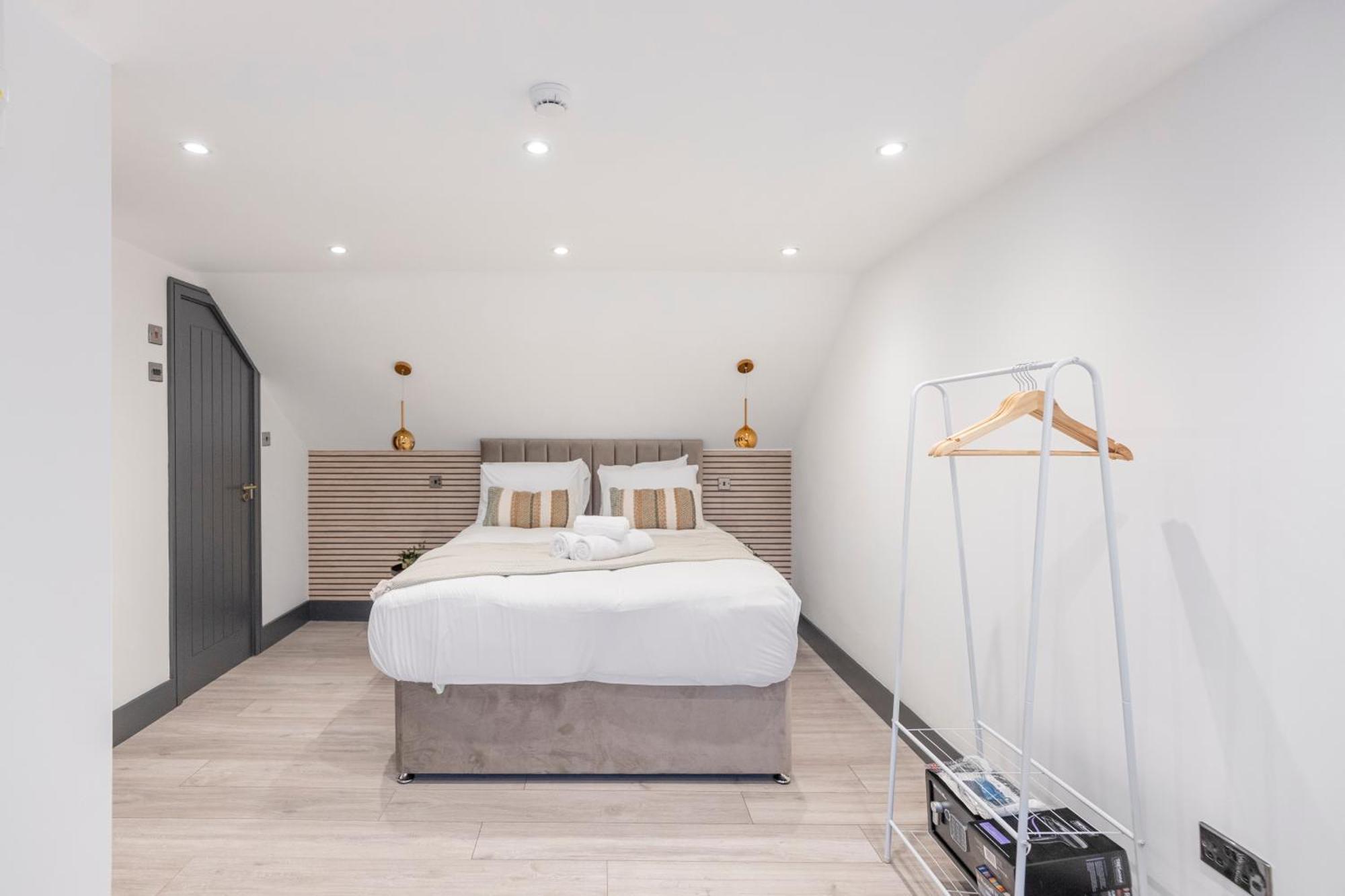 Apartamento Neutral Zen Serene Sanctuary