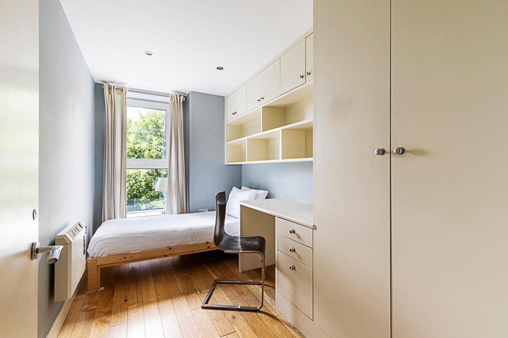 Spacious Modern Flat In Chelsea Harbour *