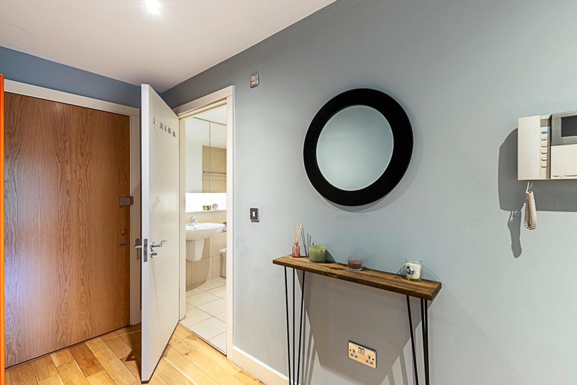 Spacious Modern Flat In Chelsea Harbour Appartement