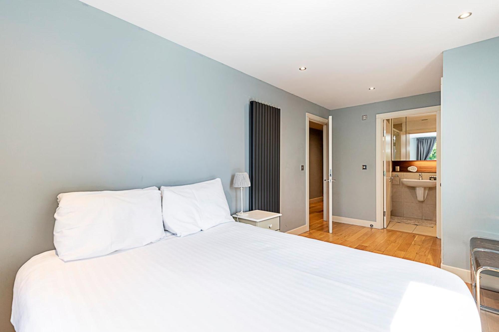 Spacious Modern Flat In Chelsea Harbour Appartement *