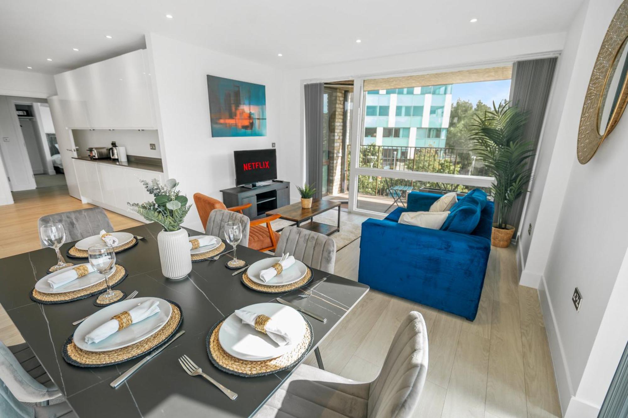 Appartement Modern 2 Bedroom With Superking Bed, Gated Free Parking & Balcony Views Near Wembley