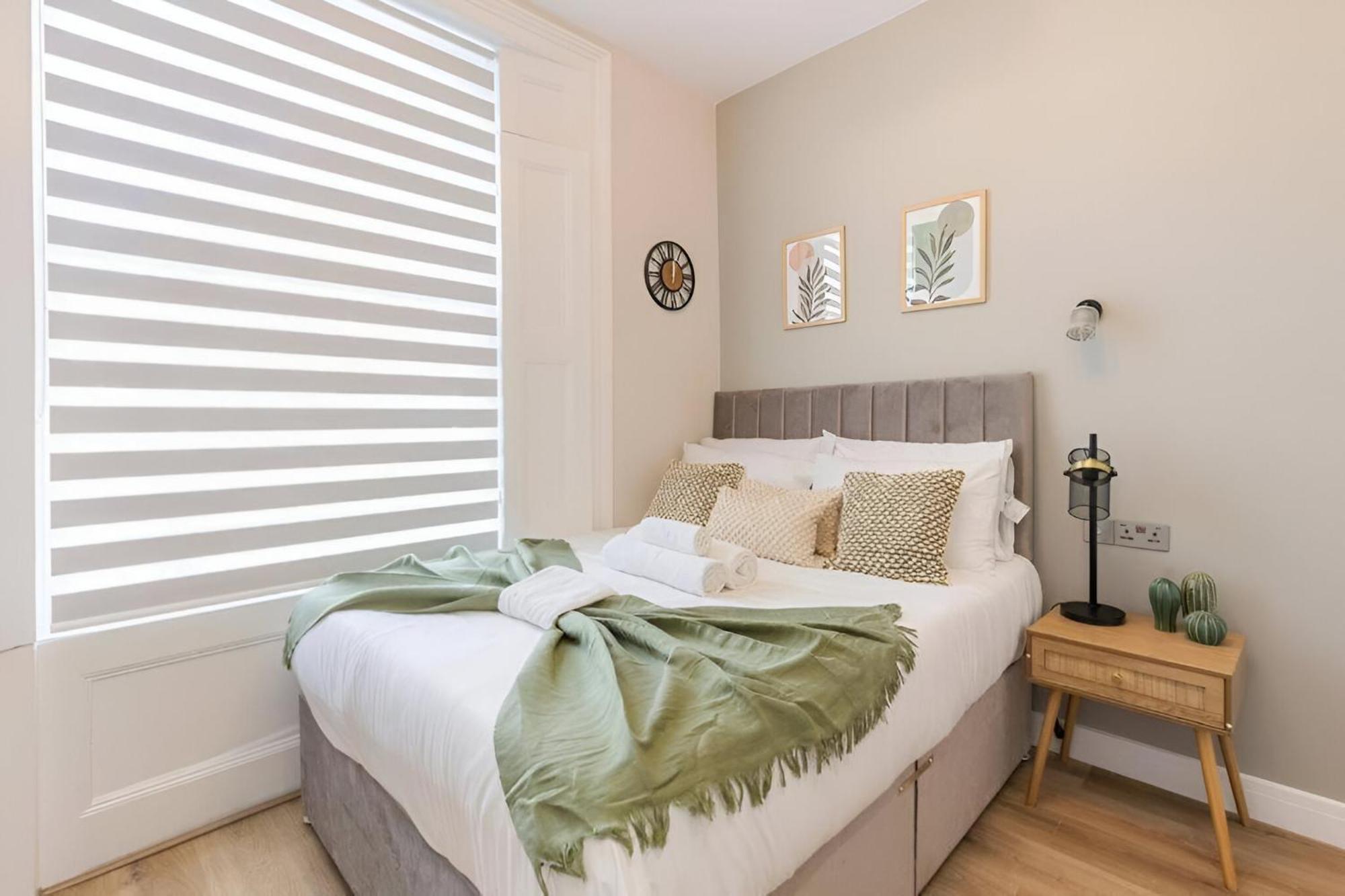 Appartement Bright And Airy With Minimalist Charm *