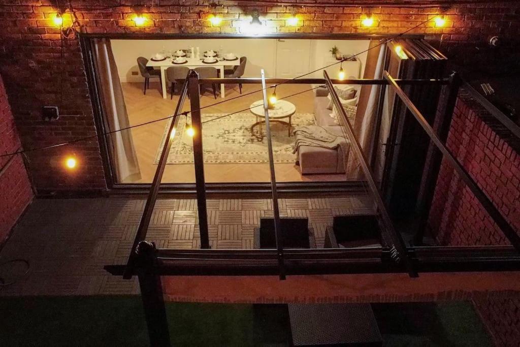Apartment City Nights In *
