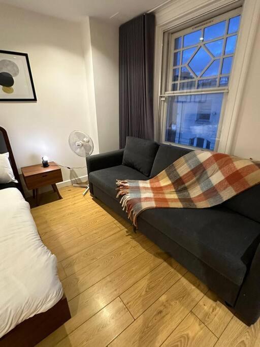 Piccadilly Living 1 Bedroom Flat In Vr11 Apartment London