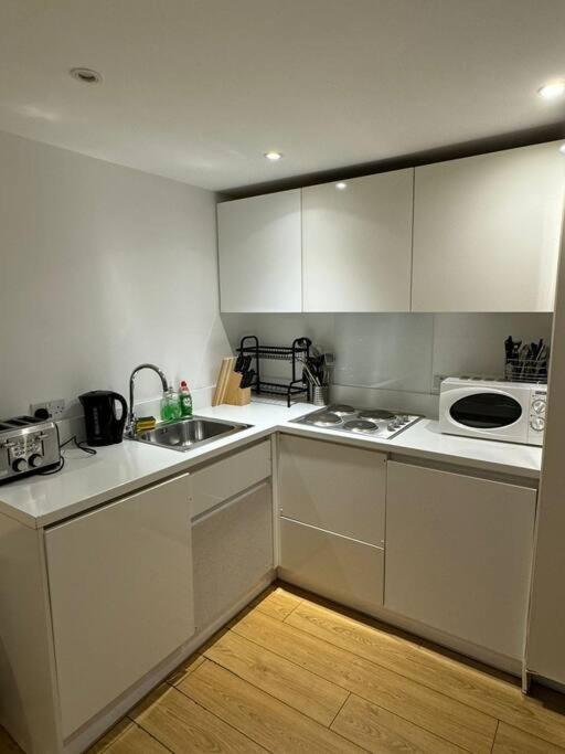 Apartment Piccadilly Living 1 Bedroom Flat In Vr11 London