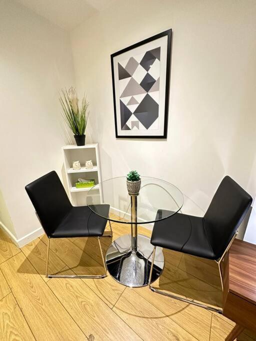 Apartment Piccadilly Living 1 Bedroom Flat In Vr11