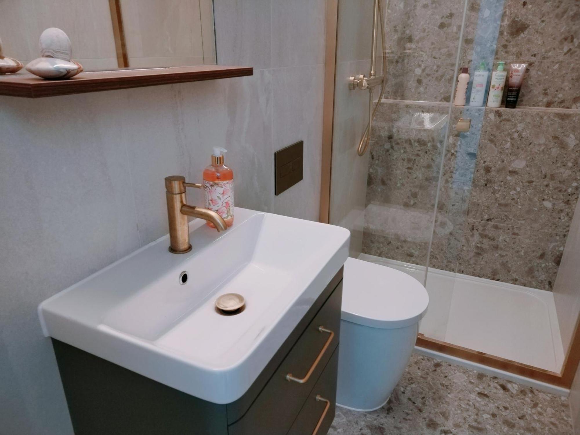 Apartamento New Refurbished One Bed Flat In The West *