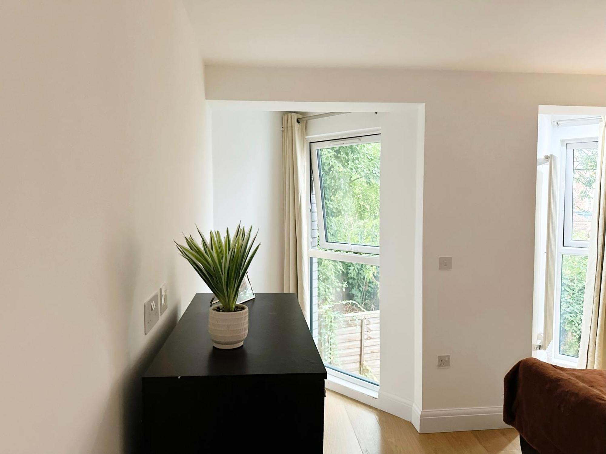 Juniper Alexandra Palace Serviced Apartments, By Edens *