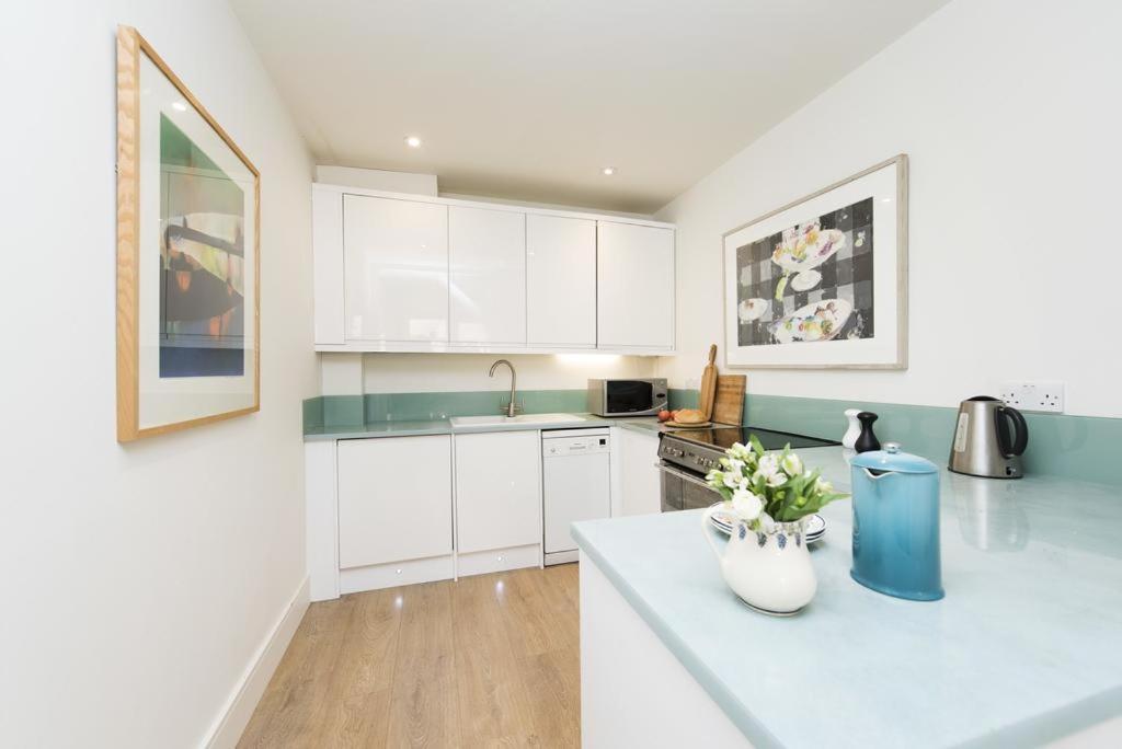 Perfect Kensington Mews House - Quiet Location Londres