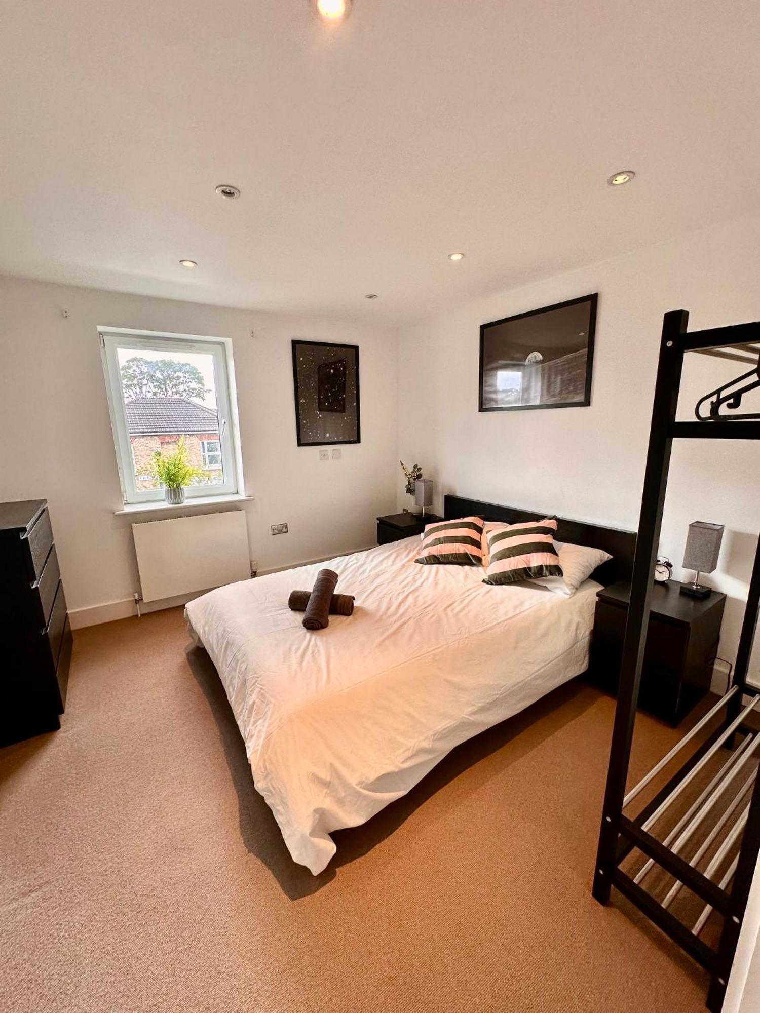 Large, Family Friendly 3-bed Flat In Wood Apartamento Londres