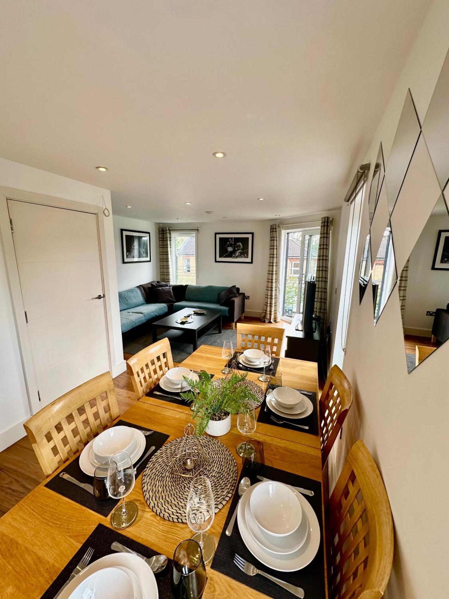 Apartamento Large, Family Friendly 3-bed Flat In Wood Londres