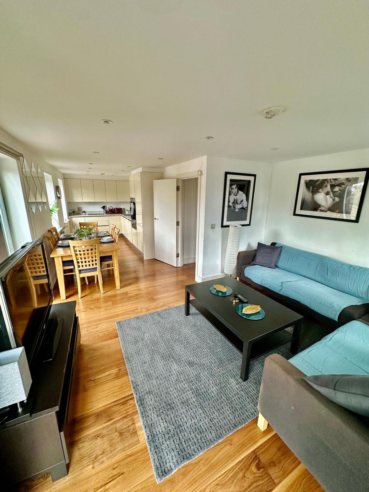 Apartamento Large, Family Friendly 3-bed Flat In Wood *