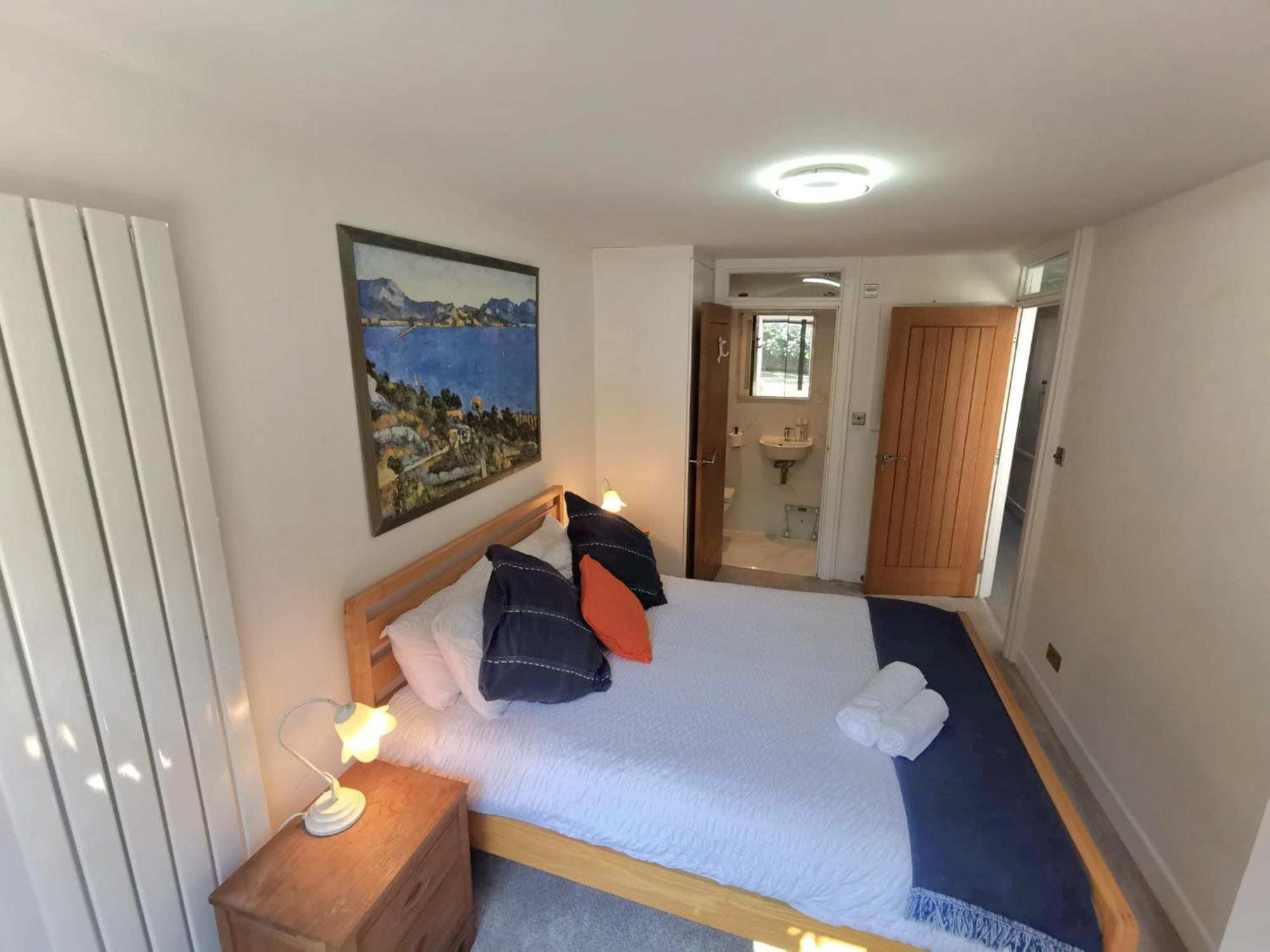 Free Parking - 4 Bed - 3 Bath - Sofa Bed - Digital Lock Entry Hébergement de vacances Londres