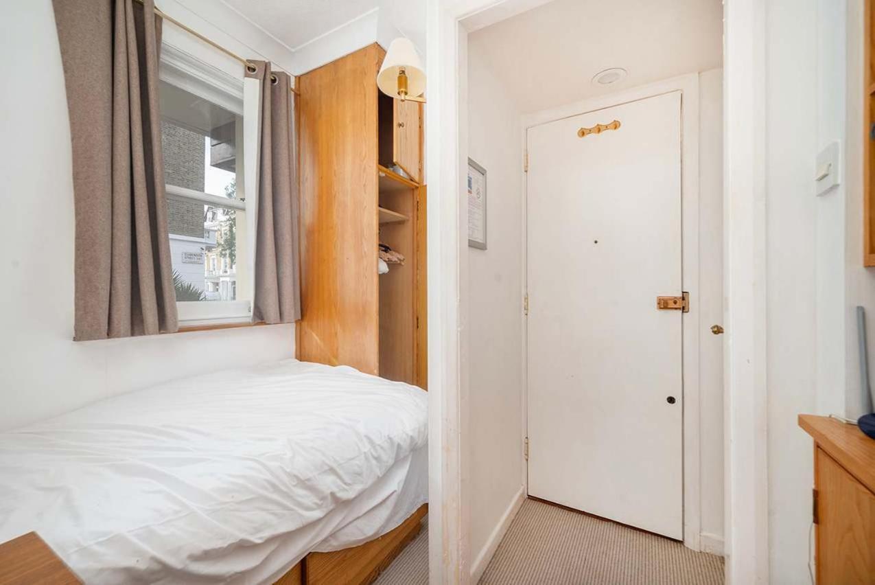 Compact In Apartment London