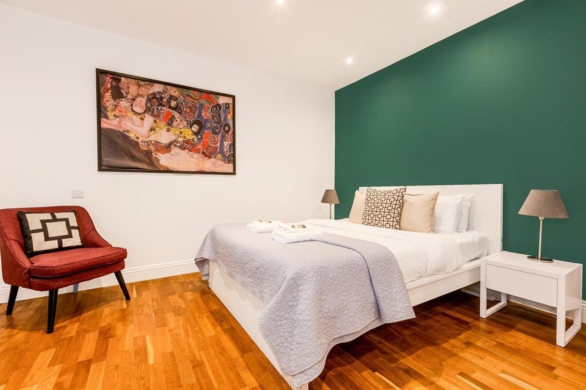 Beautifully Refurbished Studio, Location Appartement *