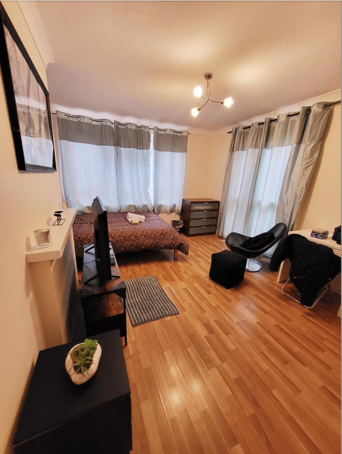 Apartamento Huge And Affordable 3 Bedroom Flat In Hammersmith For 7 People With Welcome Breakfast Londres
