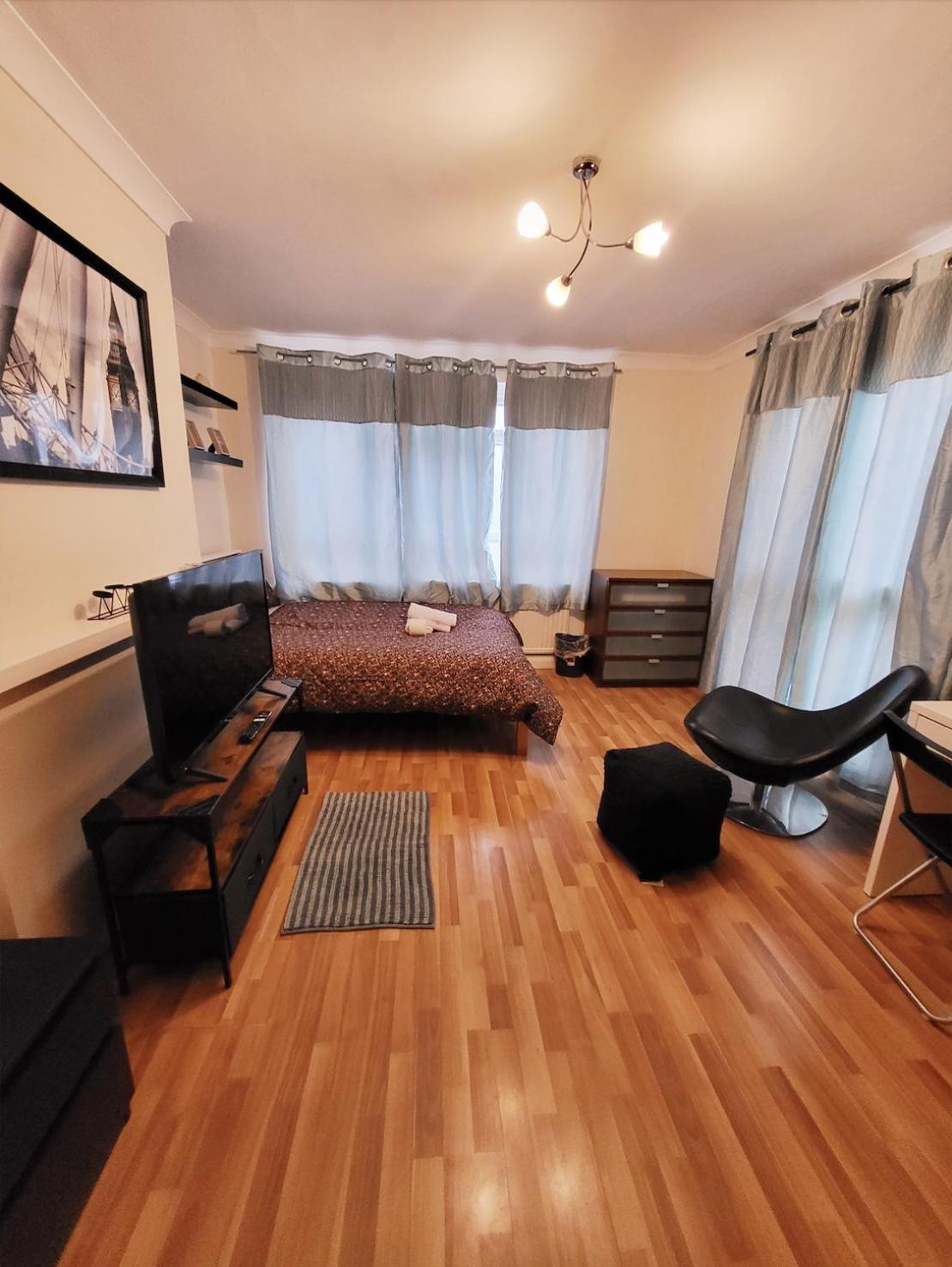 Apartamento Huge And Affordable 3 Bedroom Flat In Hammersmith For 7 People With Welcome Breakfast Londres