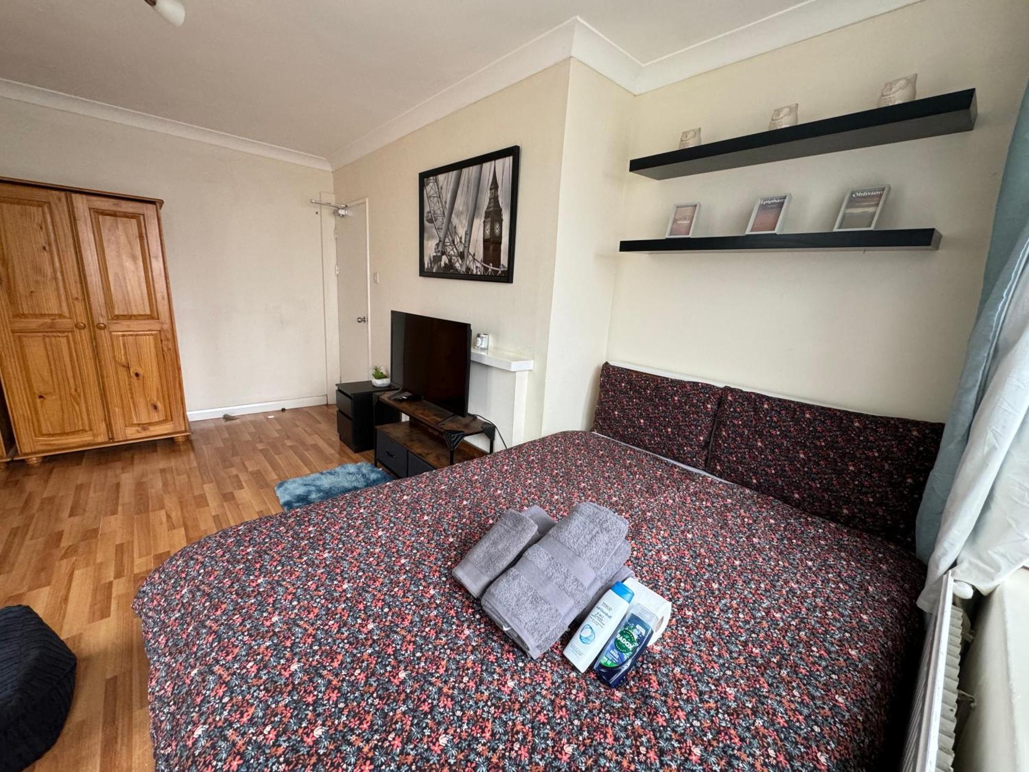 Huge And Affordable 3 Bedroom Flat In Hammersmith For 7 People With Welcome Breakfast * Londres