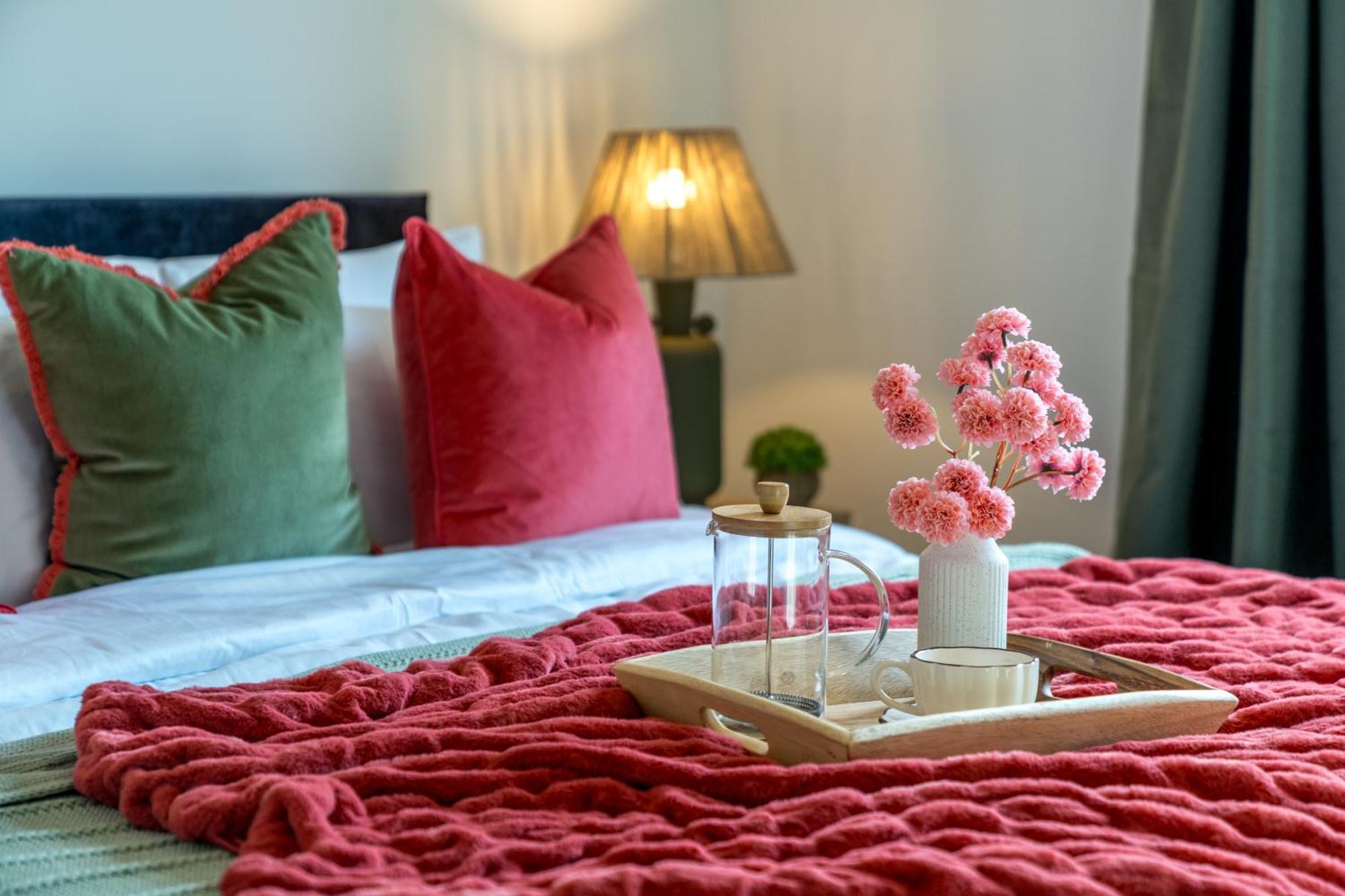 5 Star - Stylish 2 Bed In -excel, Airport *