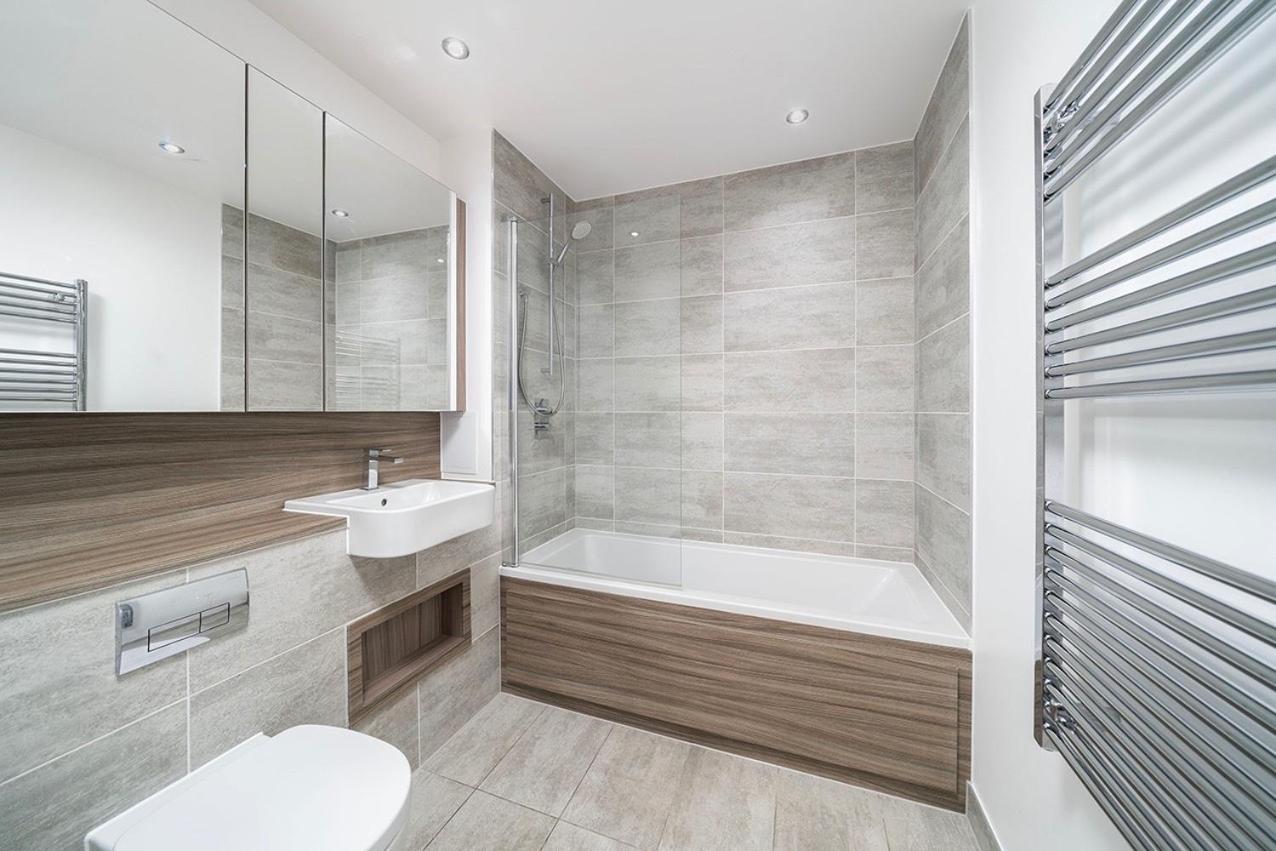 Deluxe Double Bed In Shared Near Canary Wharf, Airport & O2 Arena With Thames View Apartamento *