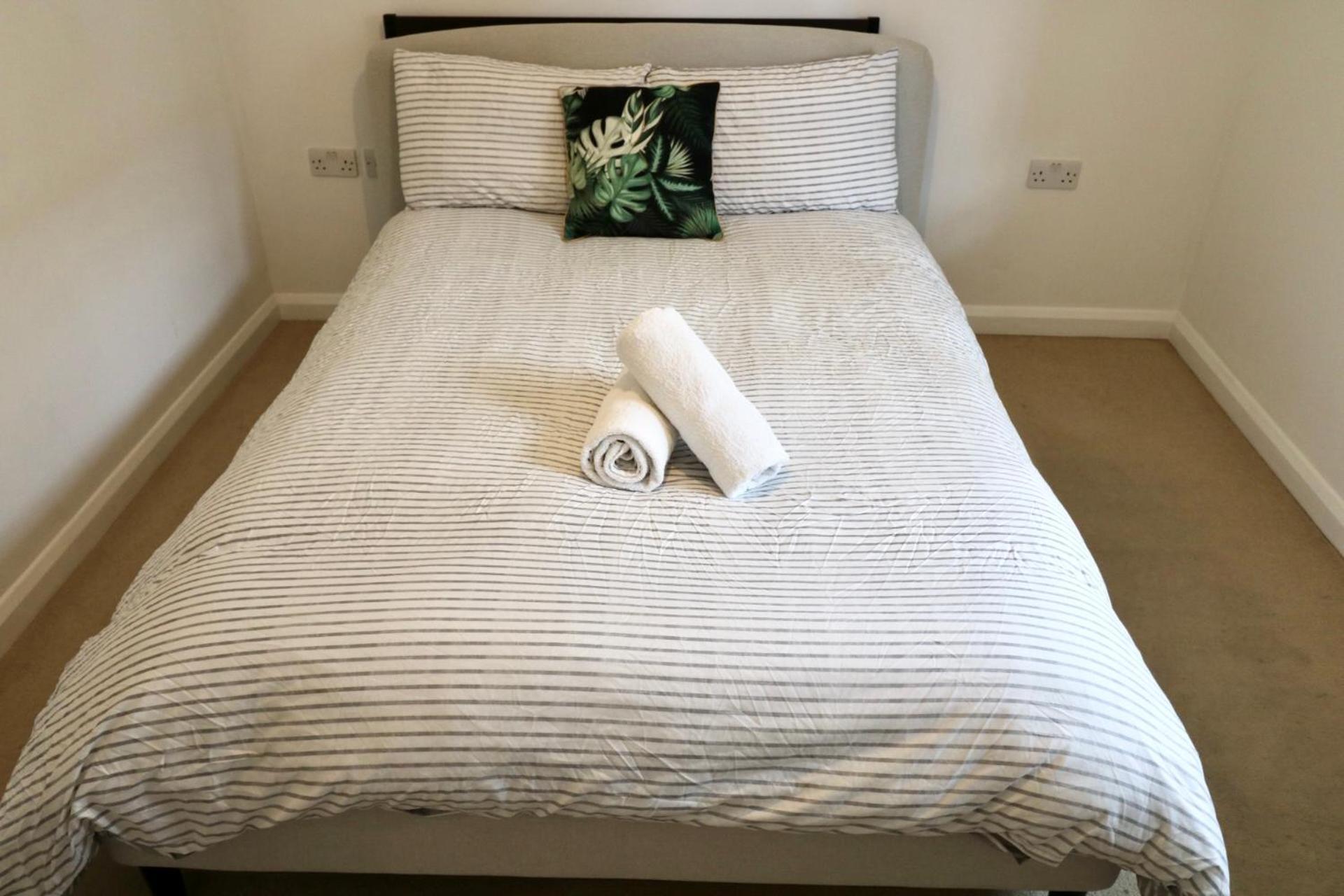 Modern 2 Bed Close To Station Apartamento Londres
