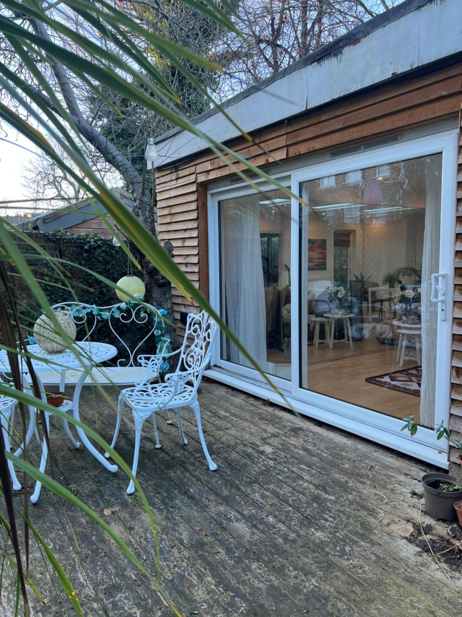 Apartment Beautiful Garden View London