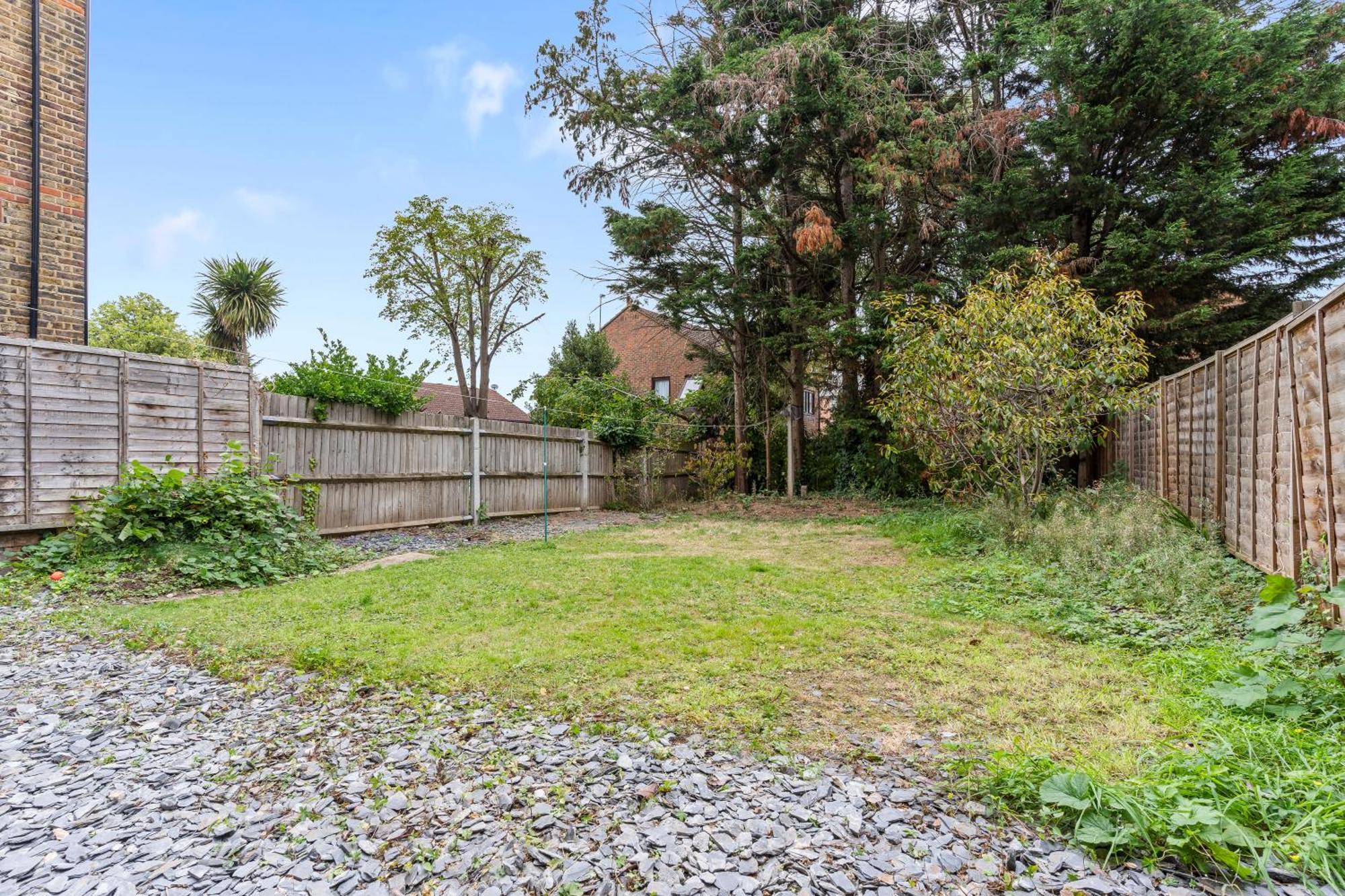 Appartement Charming 2-bed Flat With Garden In Londen