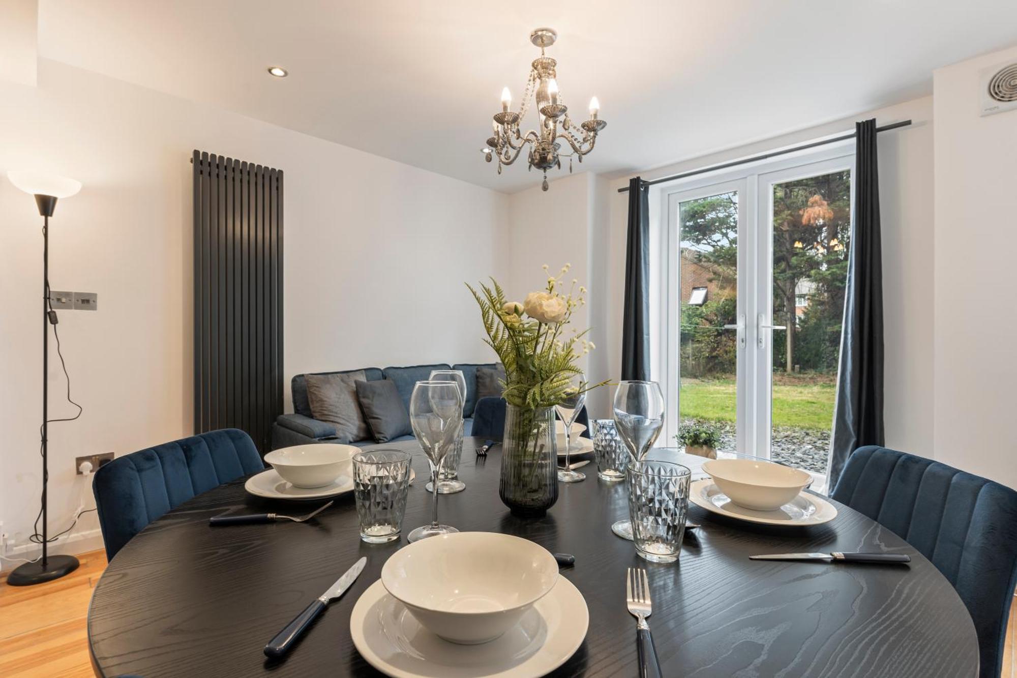 Appartement Charming 2-bed Flat With Garden In Londen