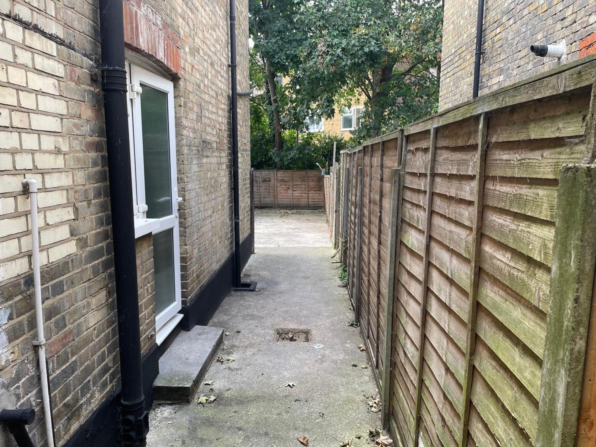 Luxury With Open Garden