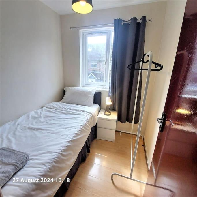Сasa de vacaciones 3 Bedroom House In Beckton *