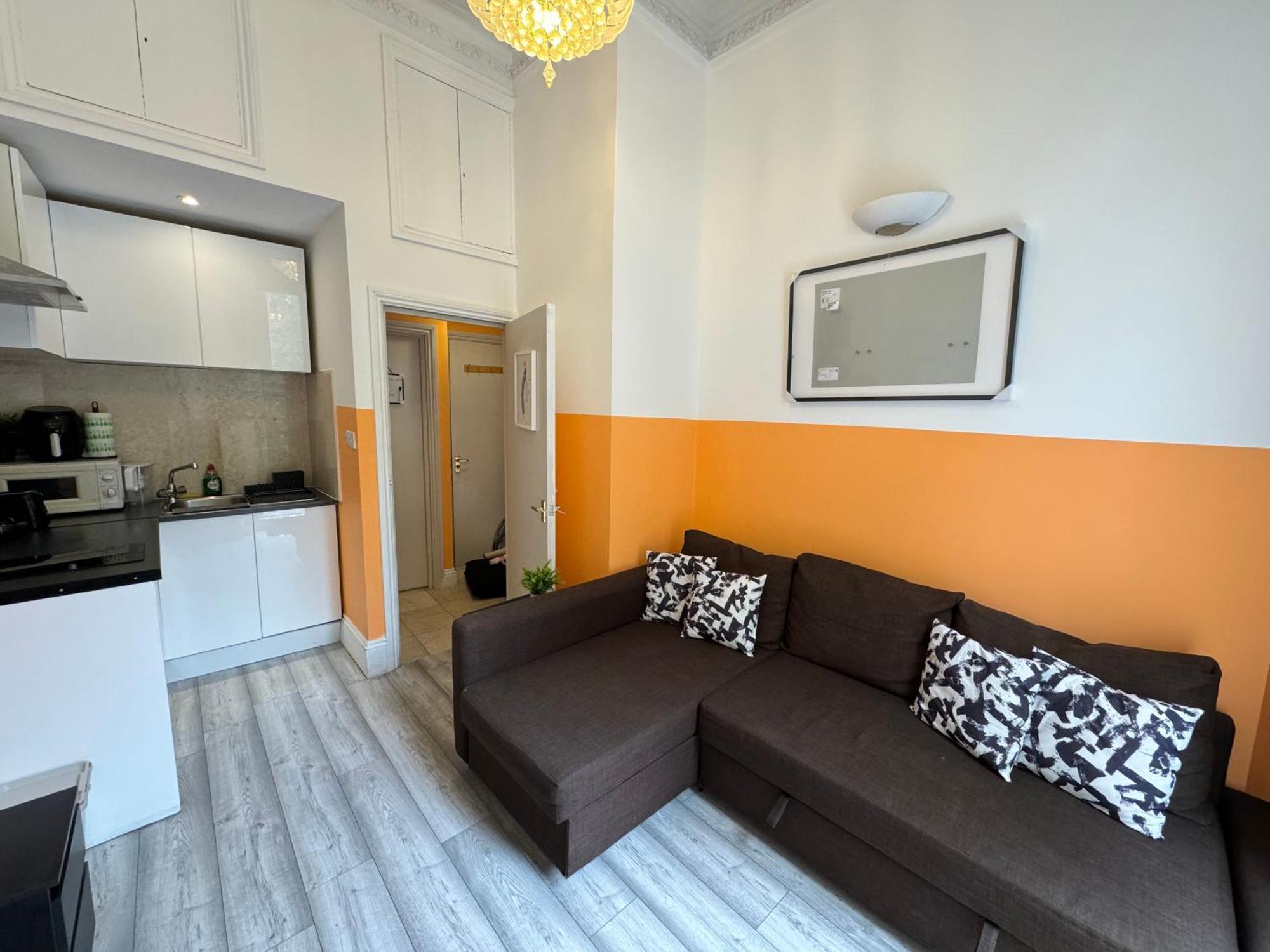 Central, Compact And Fashion Flat For 4 People With Breakfast In Kensington Zone 1 Appartement *