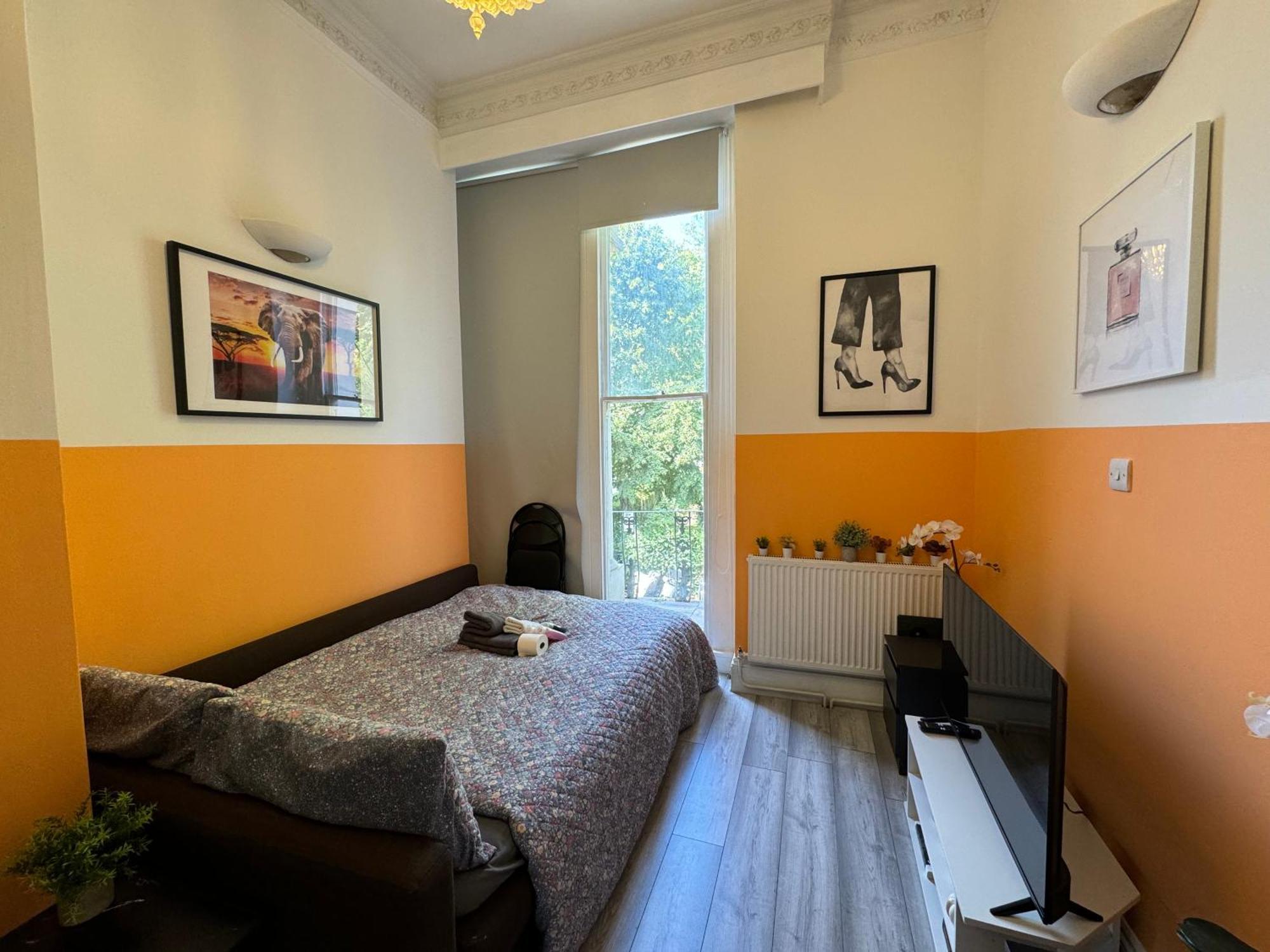 Central, Compact And Fashion Flat For 4 People With Breakfast In Kensington Zone 1