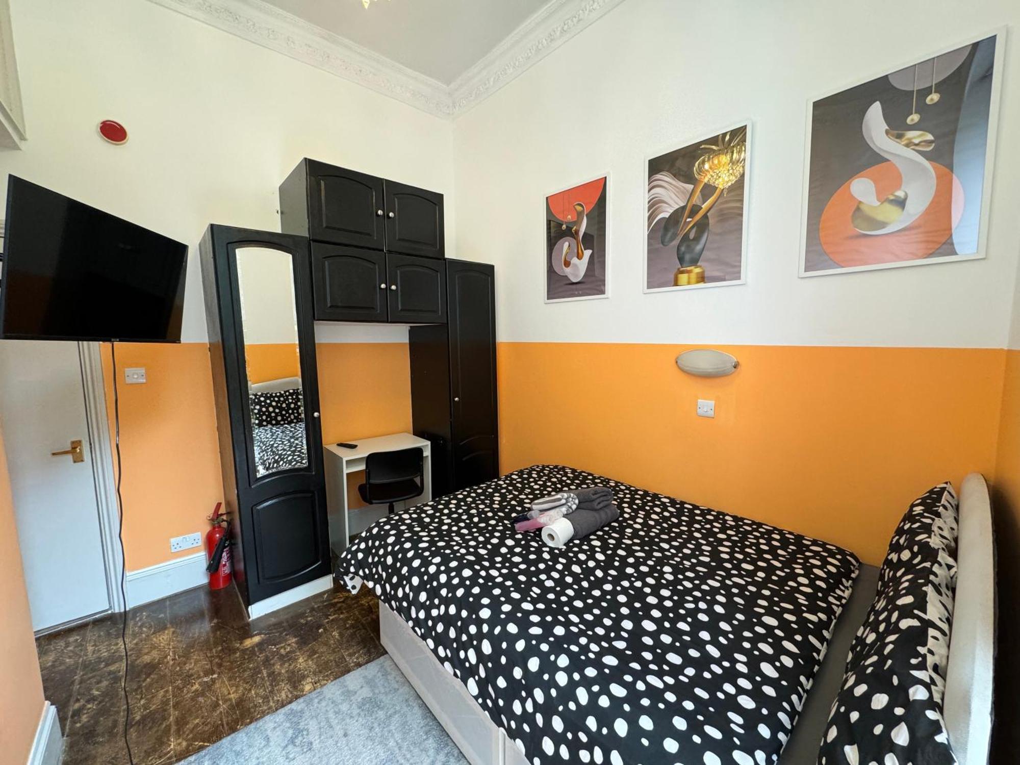Central, Compact And Fashion Flat For 4 People With Breakfast In Kensington Zone 1 * Londres